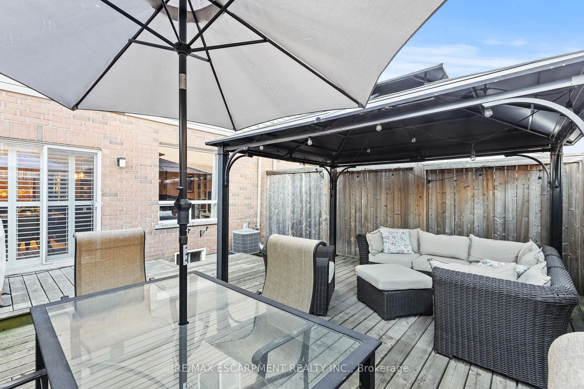 Photo 34 of Unit 37, 170 Palacebeach Trail, Hamilton, Stoney Creek — HOMEH