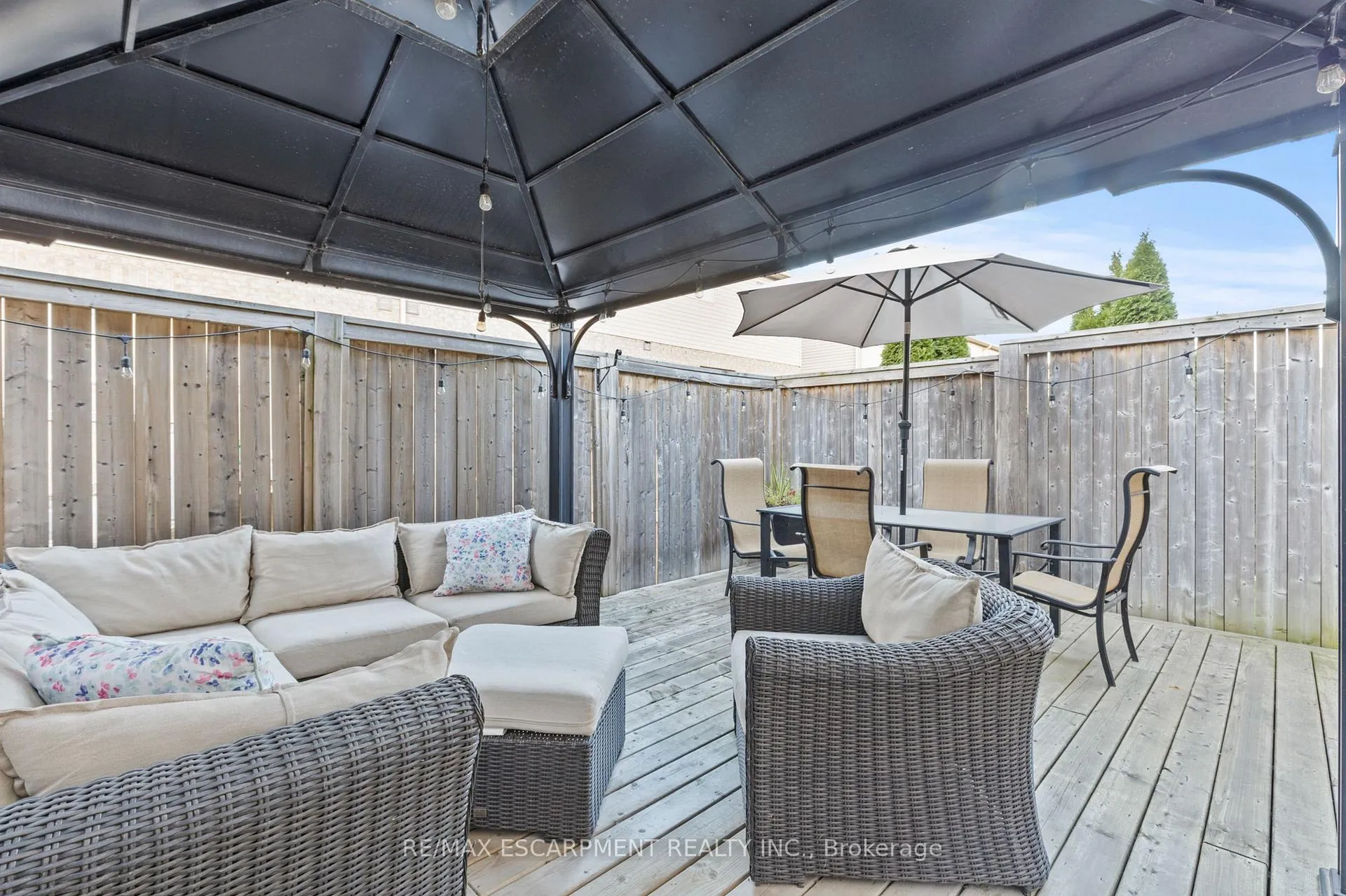 Photo 38 of Unit 37, 170 Palacebeach Trail, Hamilton, Stoney Creek — HOMEH