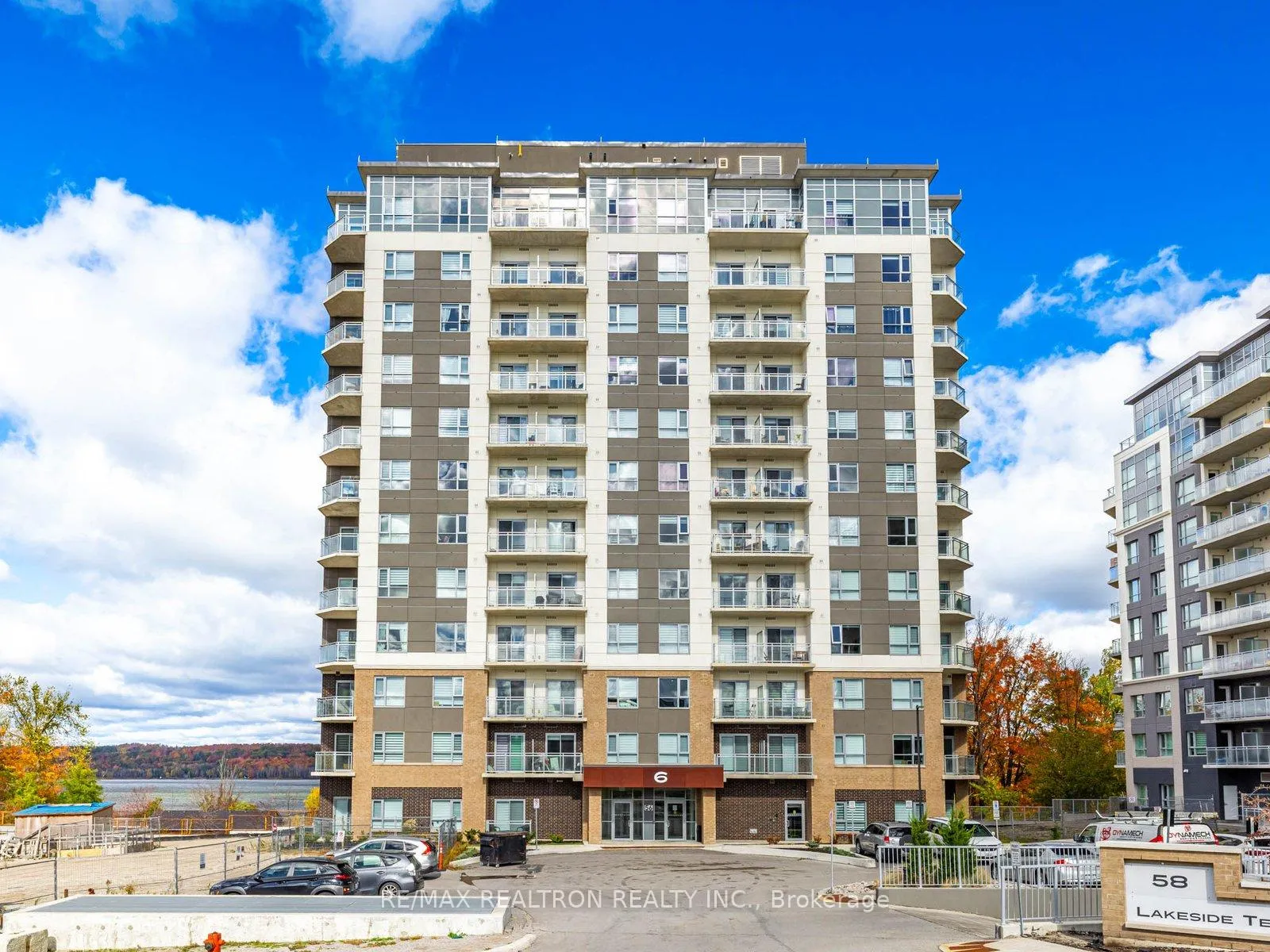 Photo 3 of Unit 506, 56 Lakeside Terrace, Barrie, Little Lake — HOMEH
