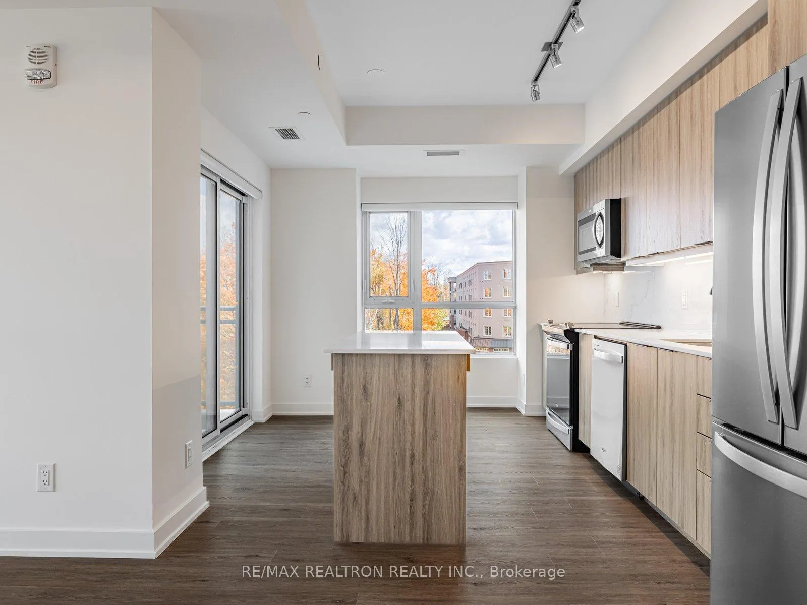 Photo 25 of Unit 506, 56 Lakeside Terrace, Barrie, Little Lake — HOMEH