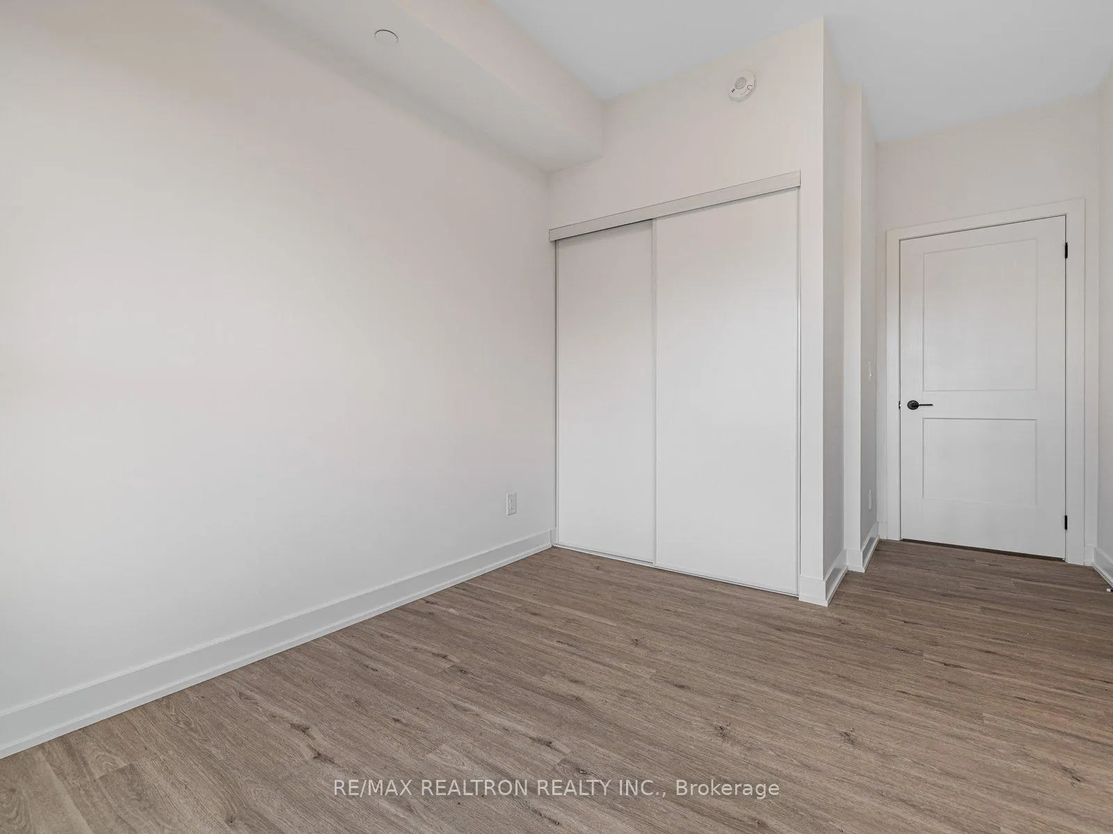 Photo 32 of Unit 506, 56 Lakeside Terrace, Barrie, Little Lake — HOMEH