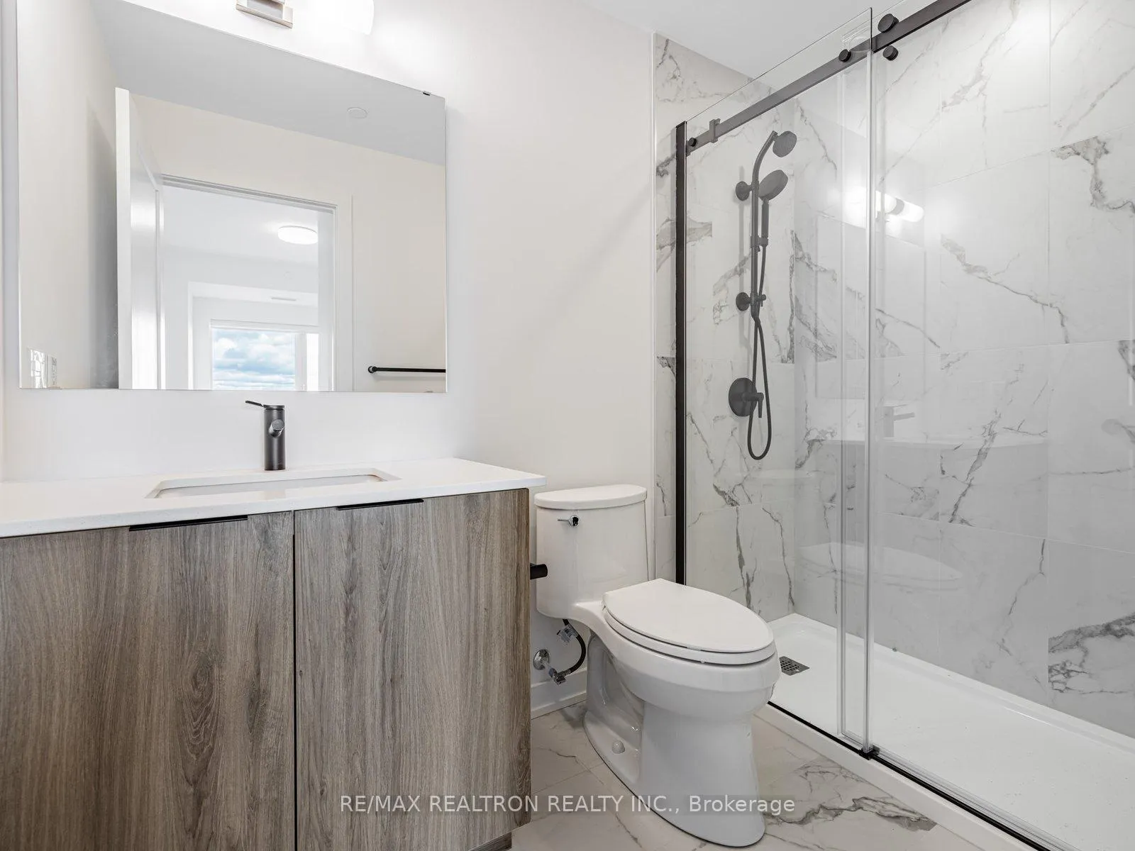 Photo 34 of Unit 506, 56 Lakeside Terrace, Barrie, Little Lake — HOMEH