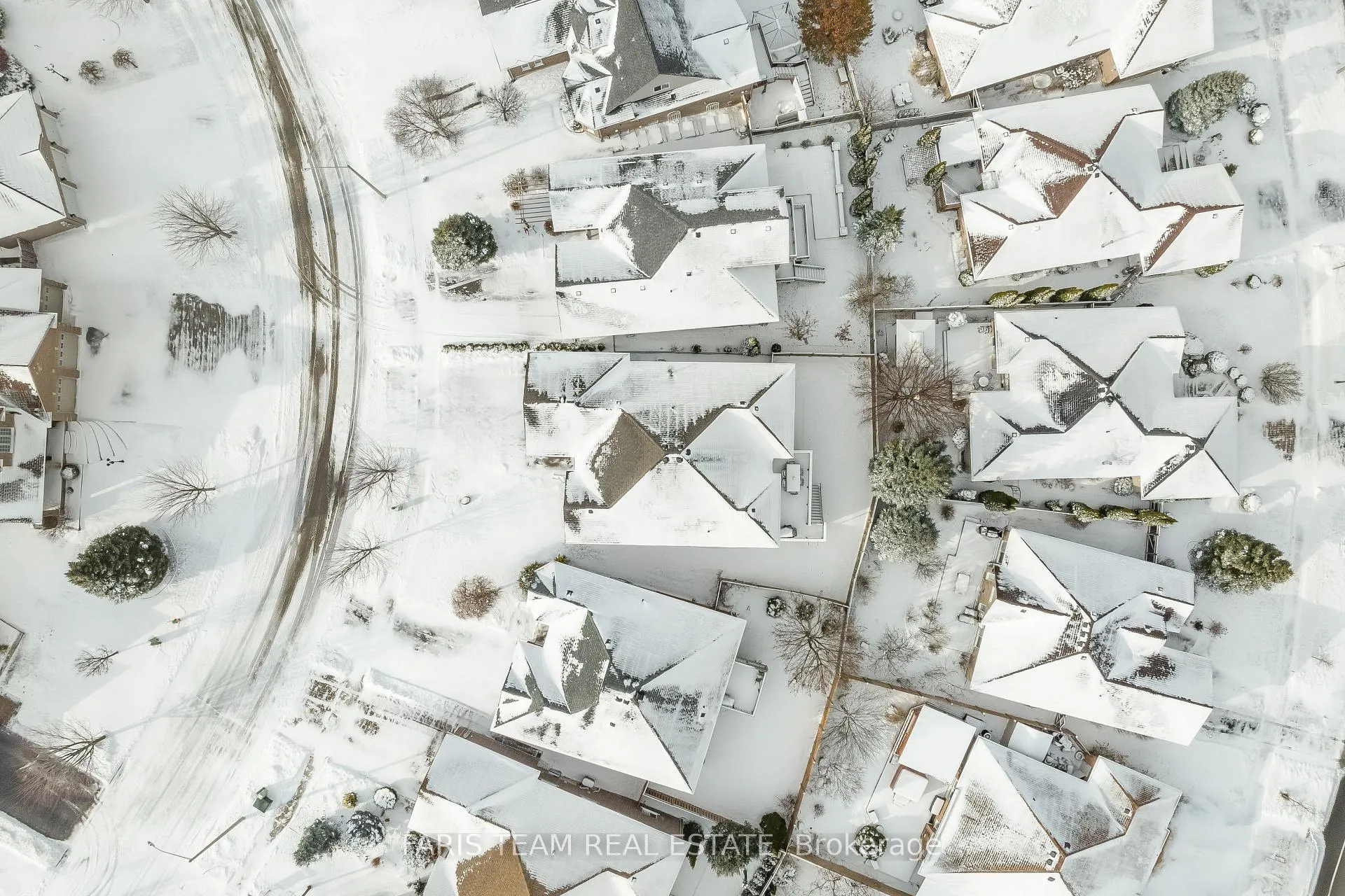 Photo 19 of 18 Todd Drive, Barrie, Innis-Shore — HOMEH