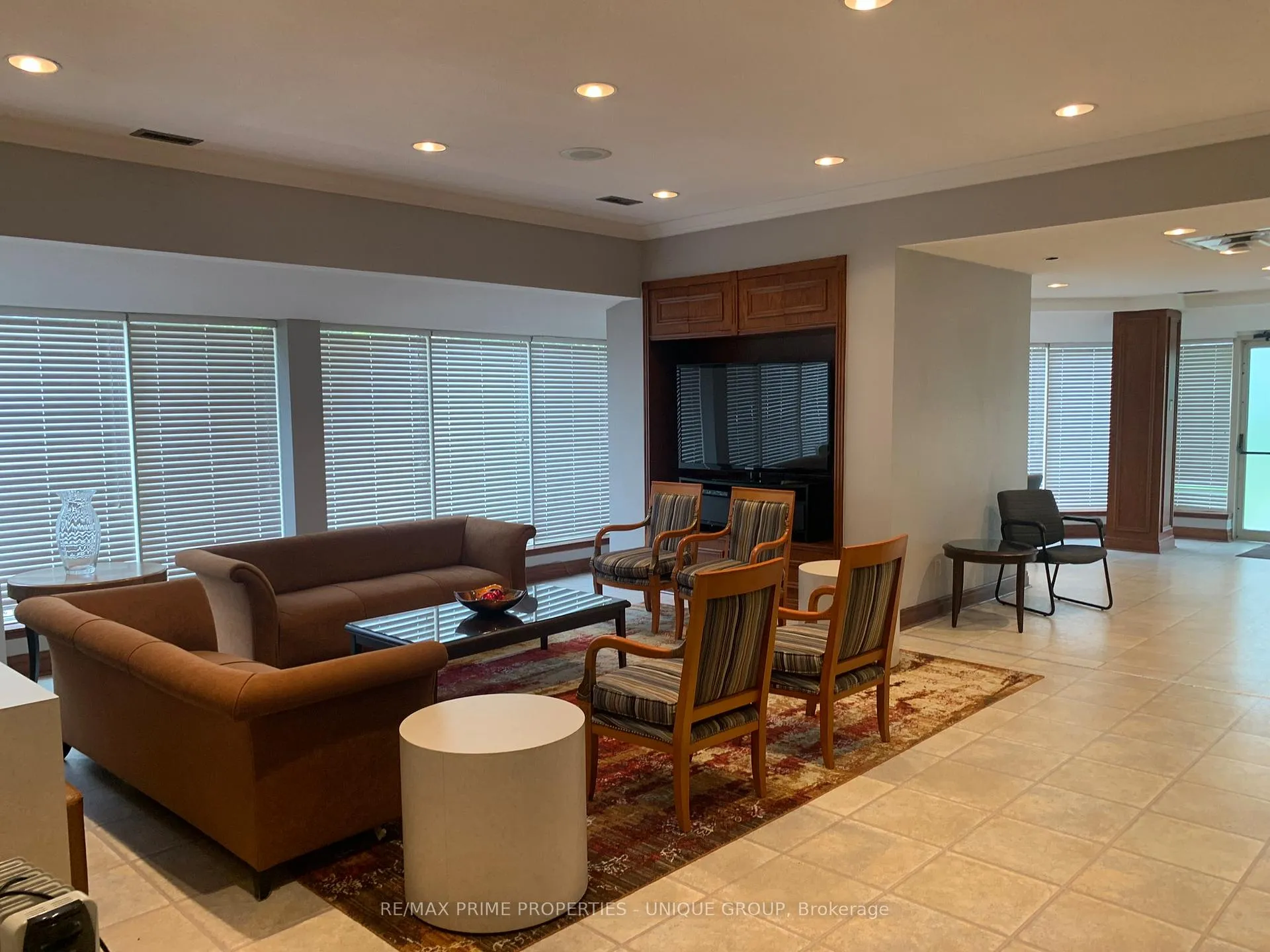 Photo 7 of Unit 1517, 268 Ridley Boulevard N, Toronto, Bedford Park-Nortown — HOMEH