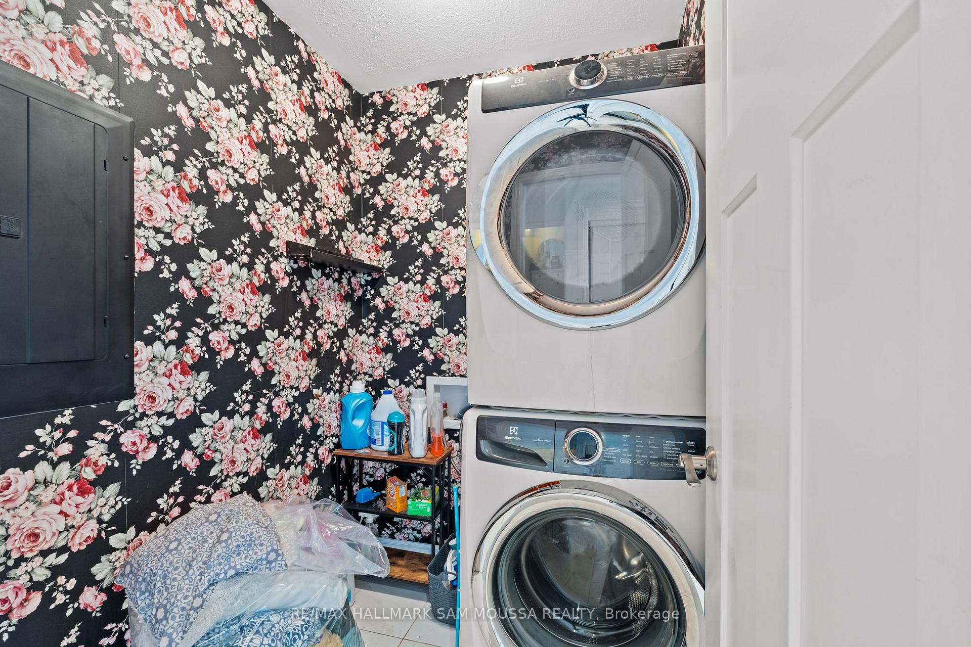 Photo 8 of 1222 Longfields Drive, Ottawa, Barrhaven - Strandherd — HOMEH
