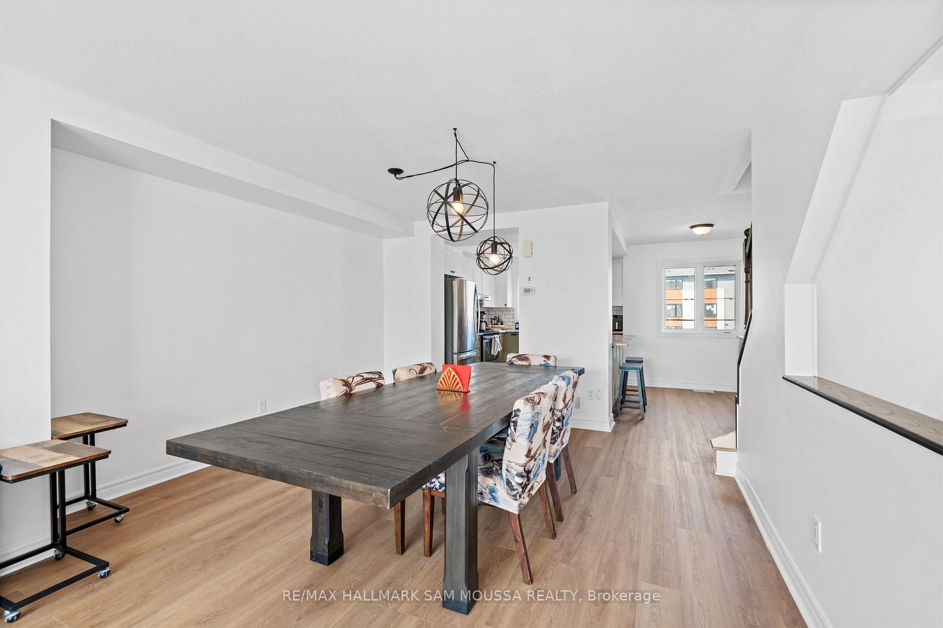 Photo 10 of 1222 Longfields Drive, Ottawa, Barrhaven - Strandherd — HOMEH