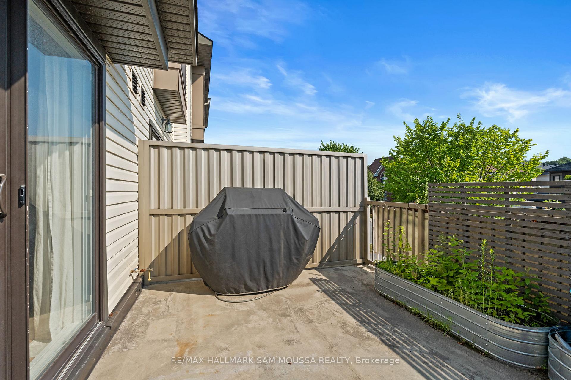 Photo 23 of 1222 Longfields Drive, Ottawa, Barrhaven - Strandherd — HOMEH