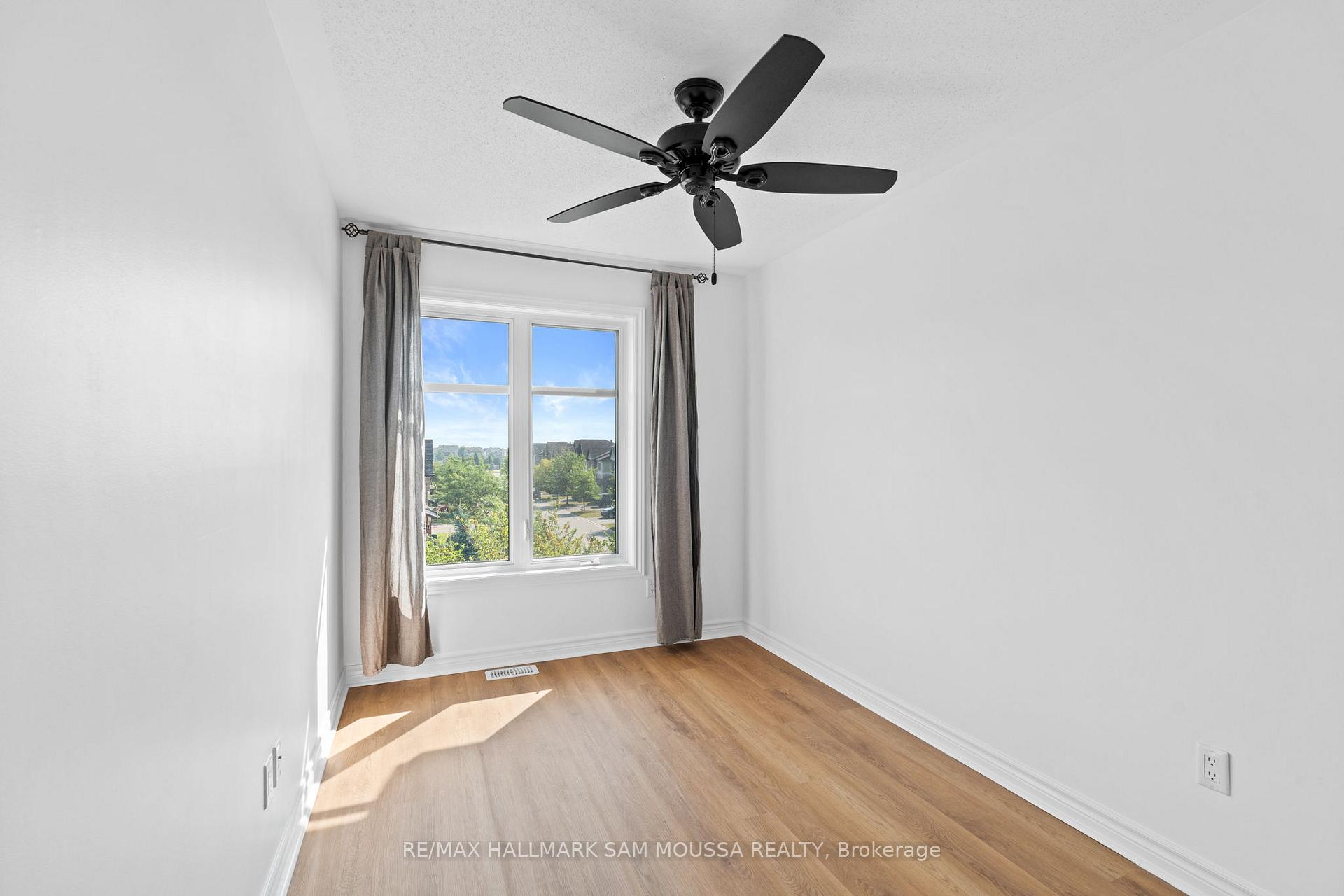 Photo 32 of 1222 Longfields Drive, Ottawa, Barrhaven - Strandherd — HOMEH