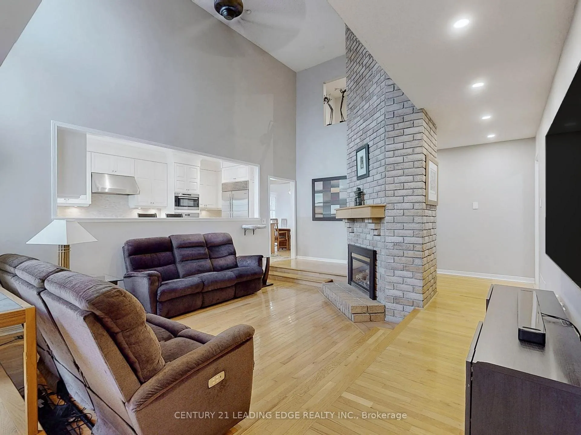 Photo 8 of 70 Longwater Chase, Markham, Unionville — HOMEH