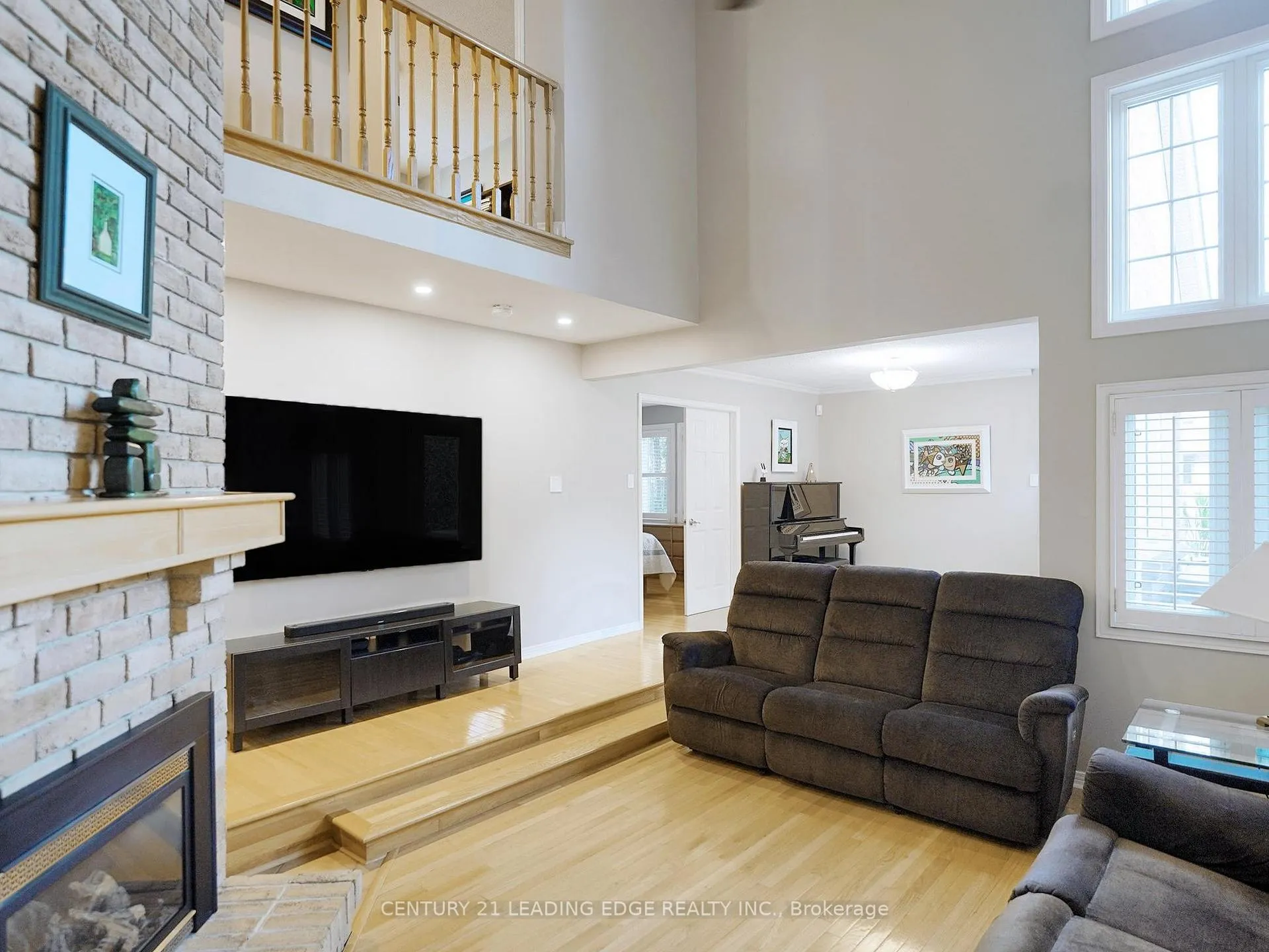 Photo 9 of 70 Longwater Chase, Markham, Unionville — HOMEH