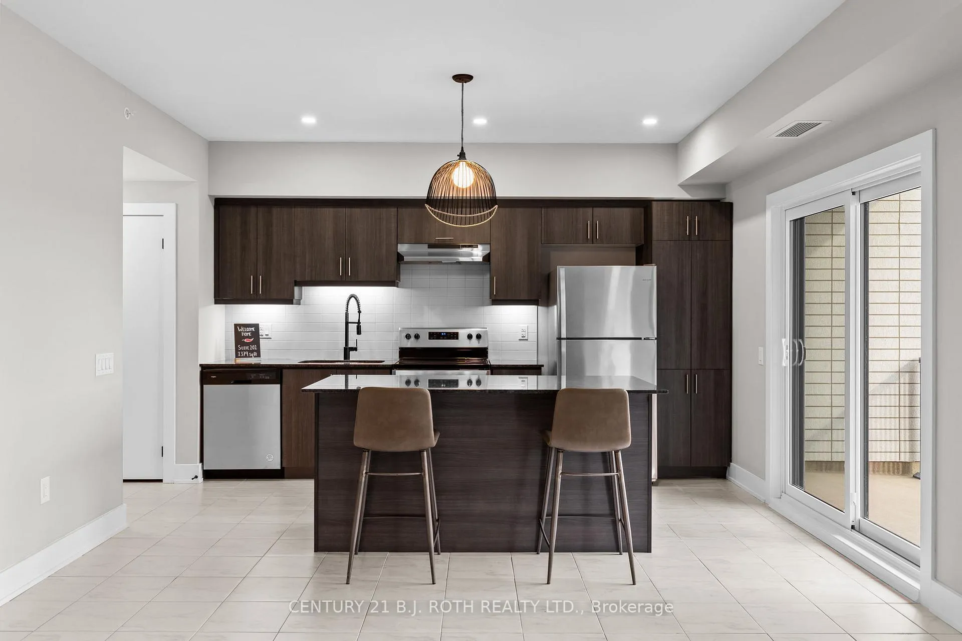 Photo 3 of Unit 202, 1 Chef Lane, Barrie, Innis-Shore — HOMEH