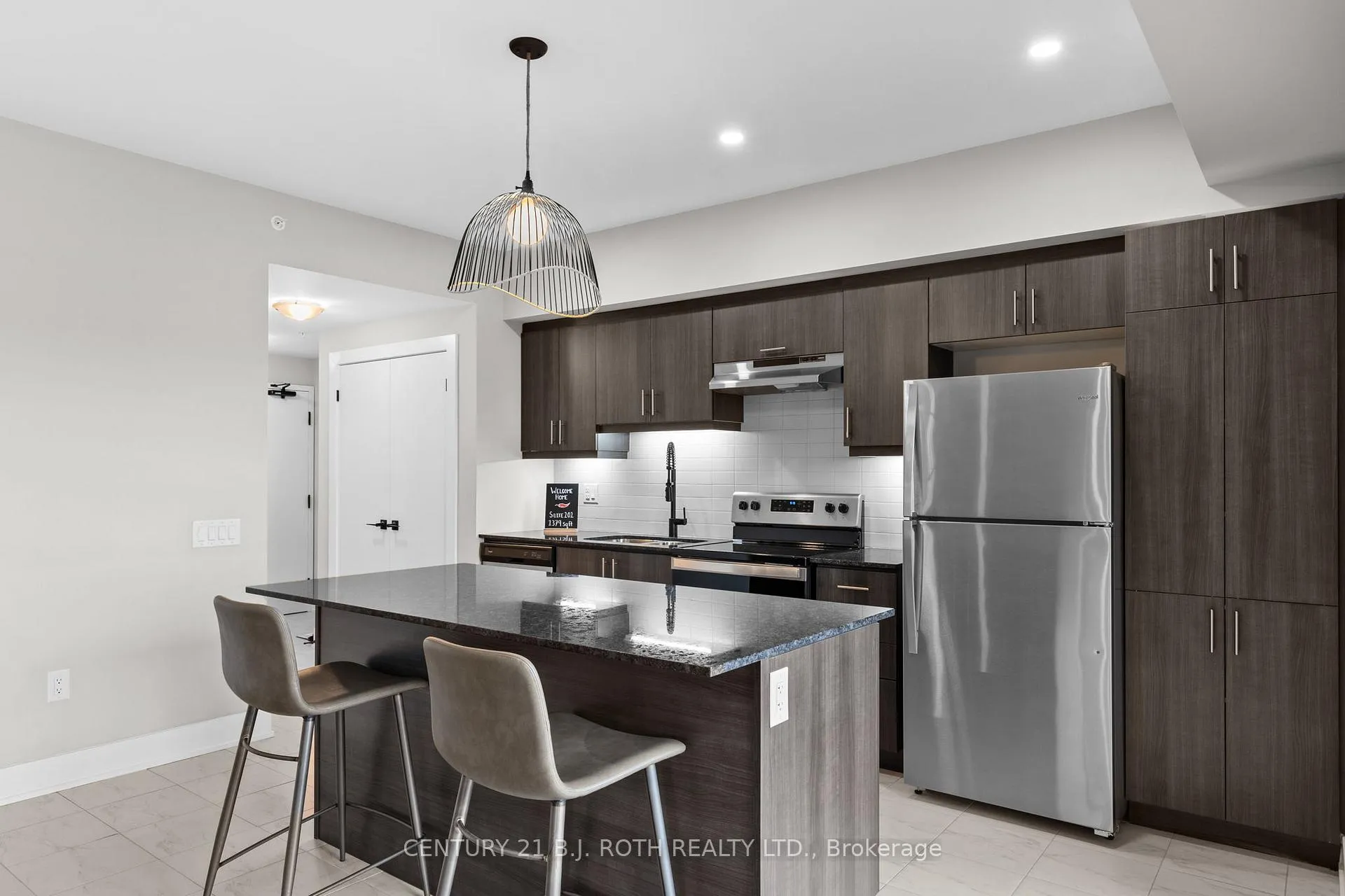 Photo 4 of Unit 202, 1 Chef Lane, Barrie, Innis-Shore — HOMEH