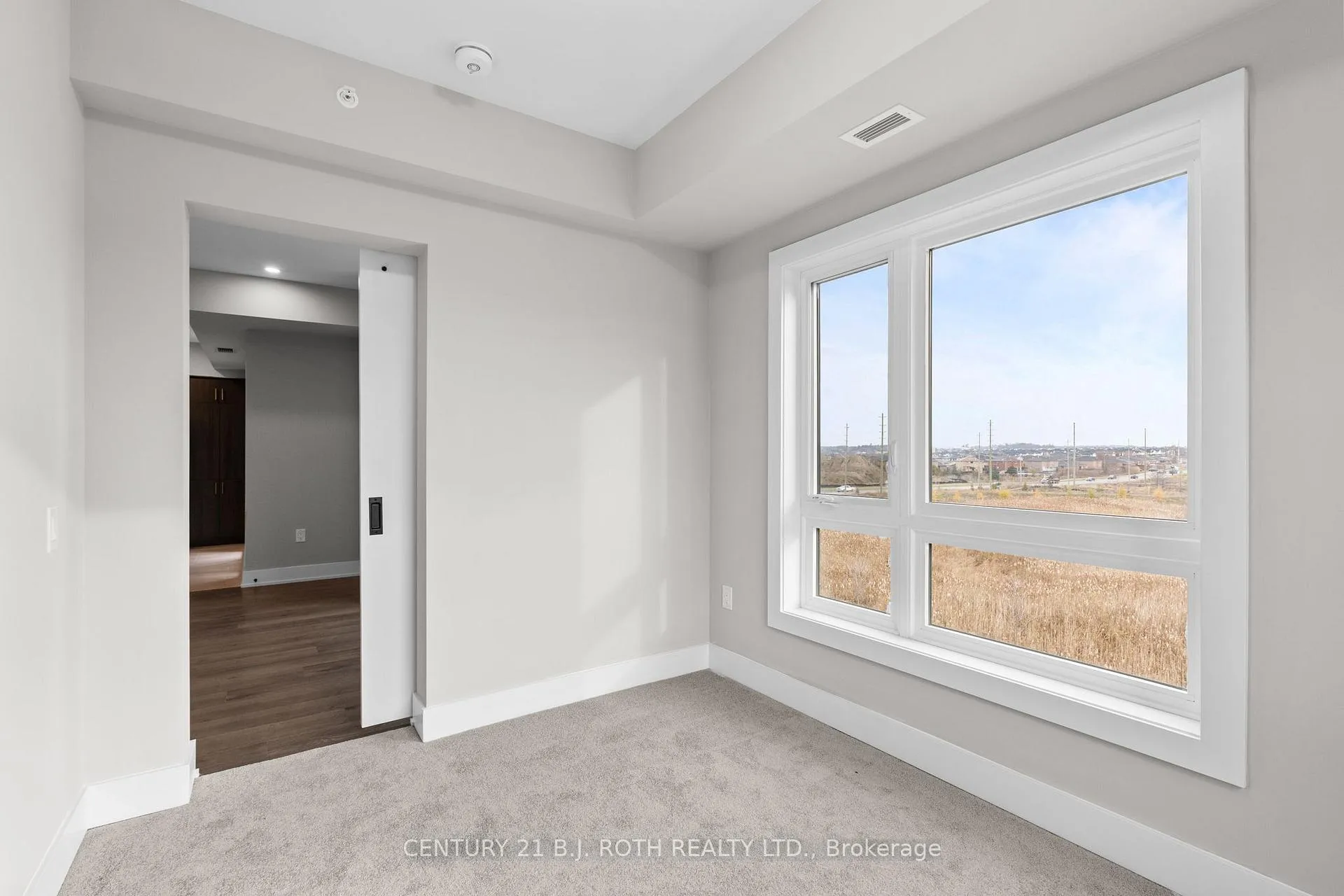 Photo 15 of Unit 202, 1 Chef Lane, Barrie, Innis-Shore — HOMEH
