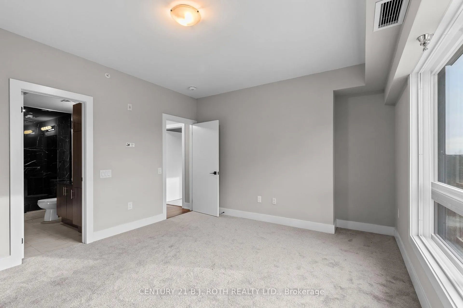 Photo 16 of Unit 202, 1 Chef Lane, Barrie, Innis-Shore — HOMEH