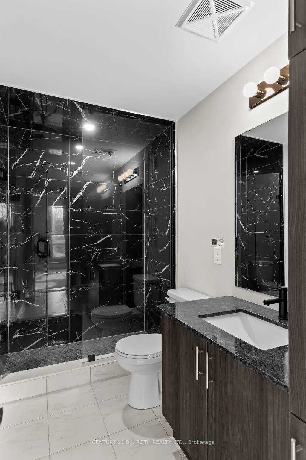Photo 17 of Unit 202, 1 Chef Lane, Barrie, Innis-Shore — HOMEH