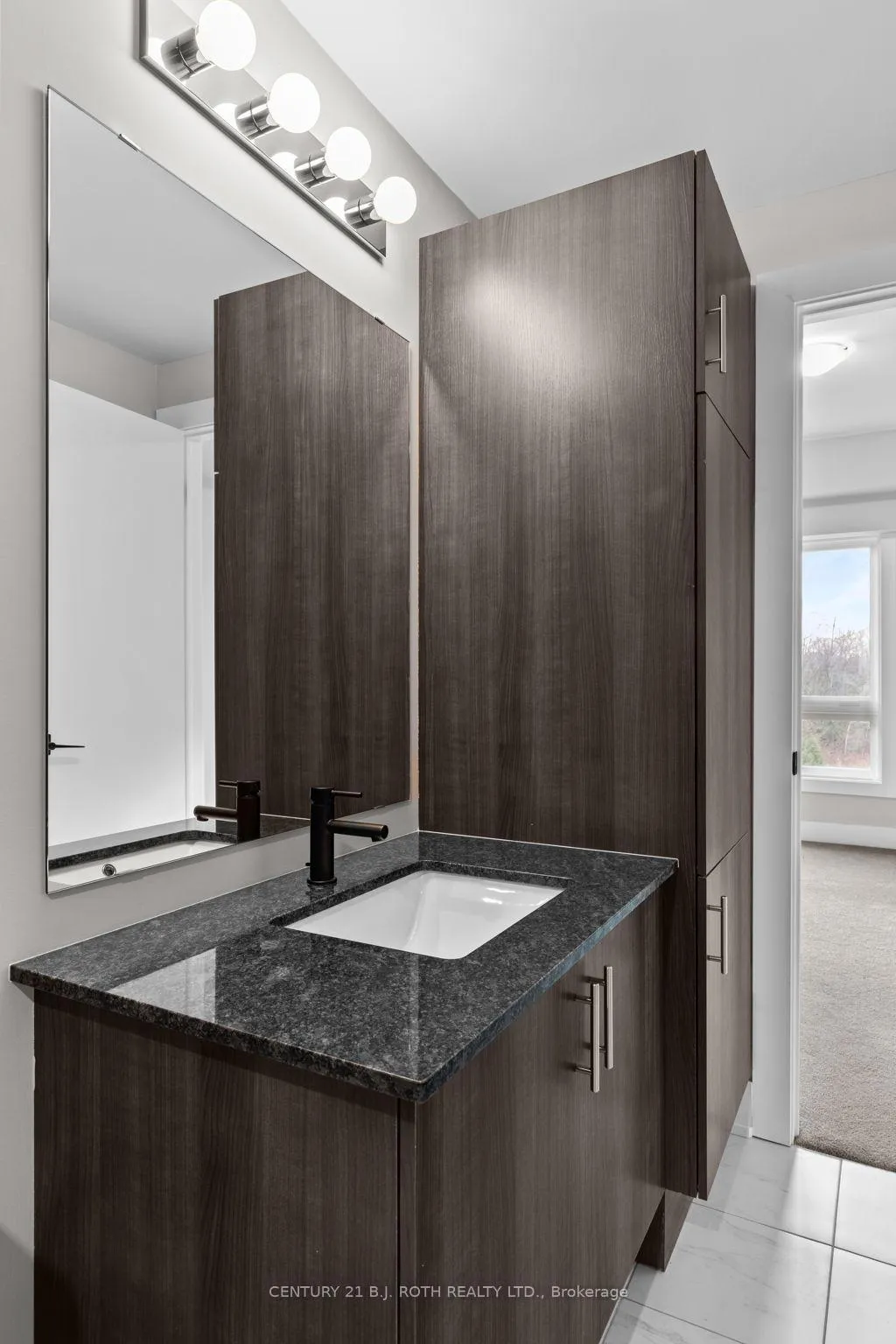 Photo 18 of Unit 202, 1 Chef Lane, Barrie, Innis-Shore — HOMEH