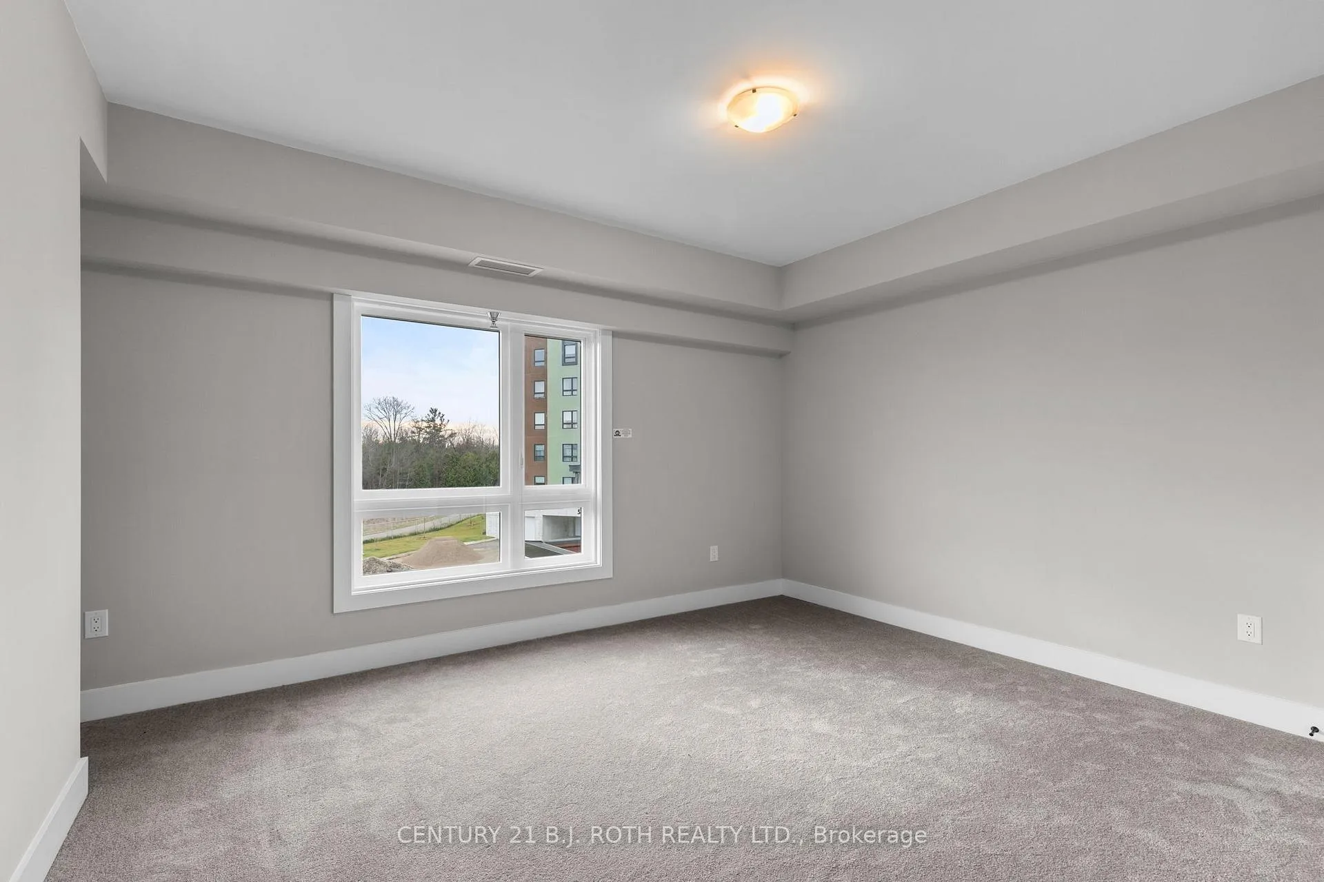 Photo 19 of Unit 202, 1 Chef Lane, Barrie, Innis-Shore — HOMEH