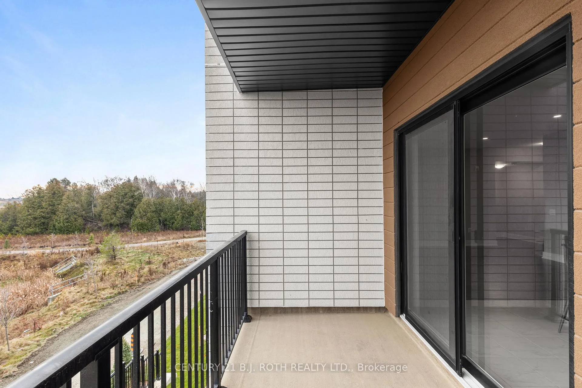 Photo 25 of Unit 202, 1 Chef Lane, Barrie, Innis-Shore — HOMEH