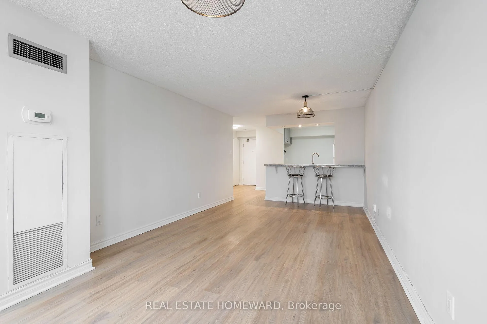 Photo 16 of Unit 1413, 4 Park Vista Drive, Toronto, East York — HOMEH