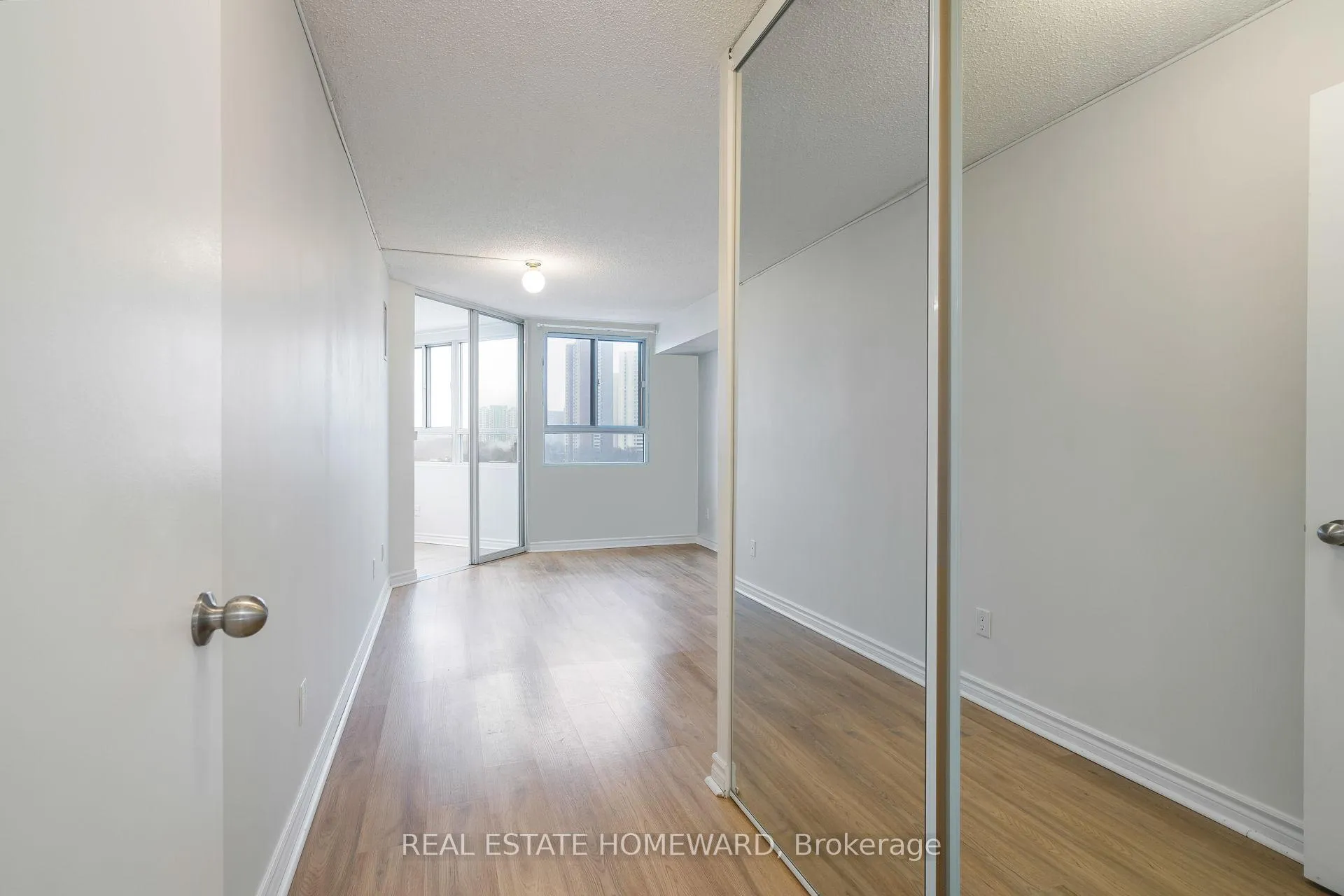 Photo 23 of Unit 1413, 4 Park Vista Drive, Toronto, East York — HOMEH