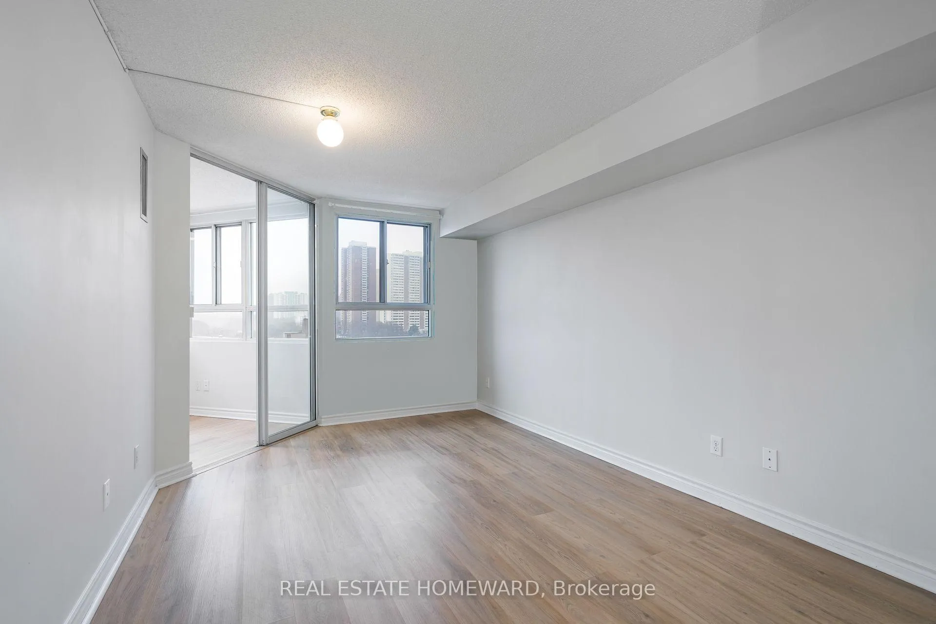 Photo 24 of Unit 1413, 4 Park Vista Drive, Toronto, East York — HOMEH