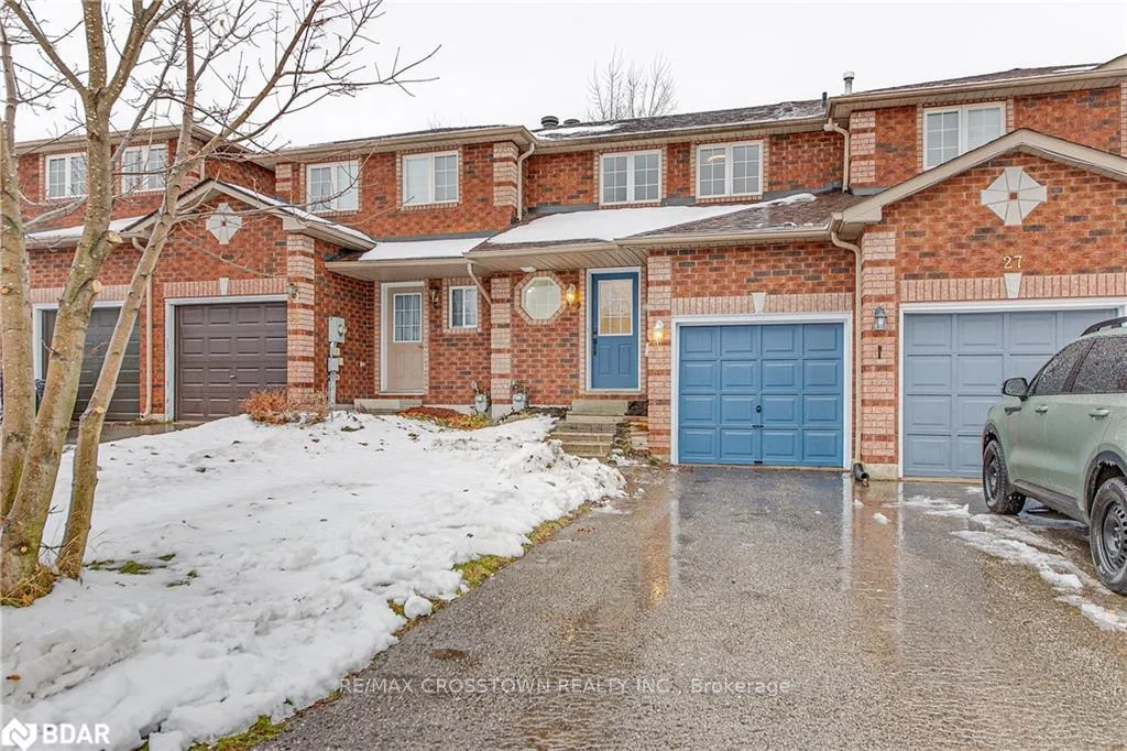 Front of 29 Courtney Crescent