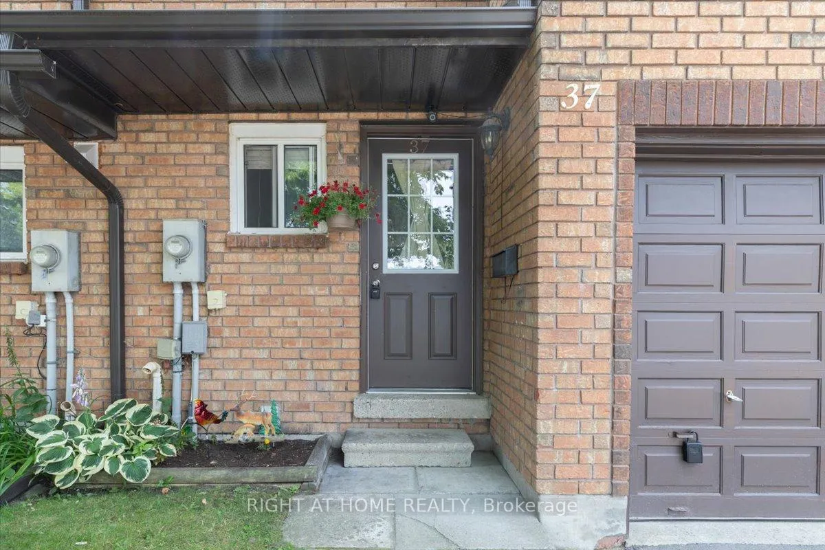 Photo 3 of 37 Loggers Run, Barrie, Ardagh — HOMEH