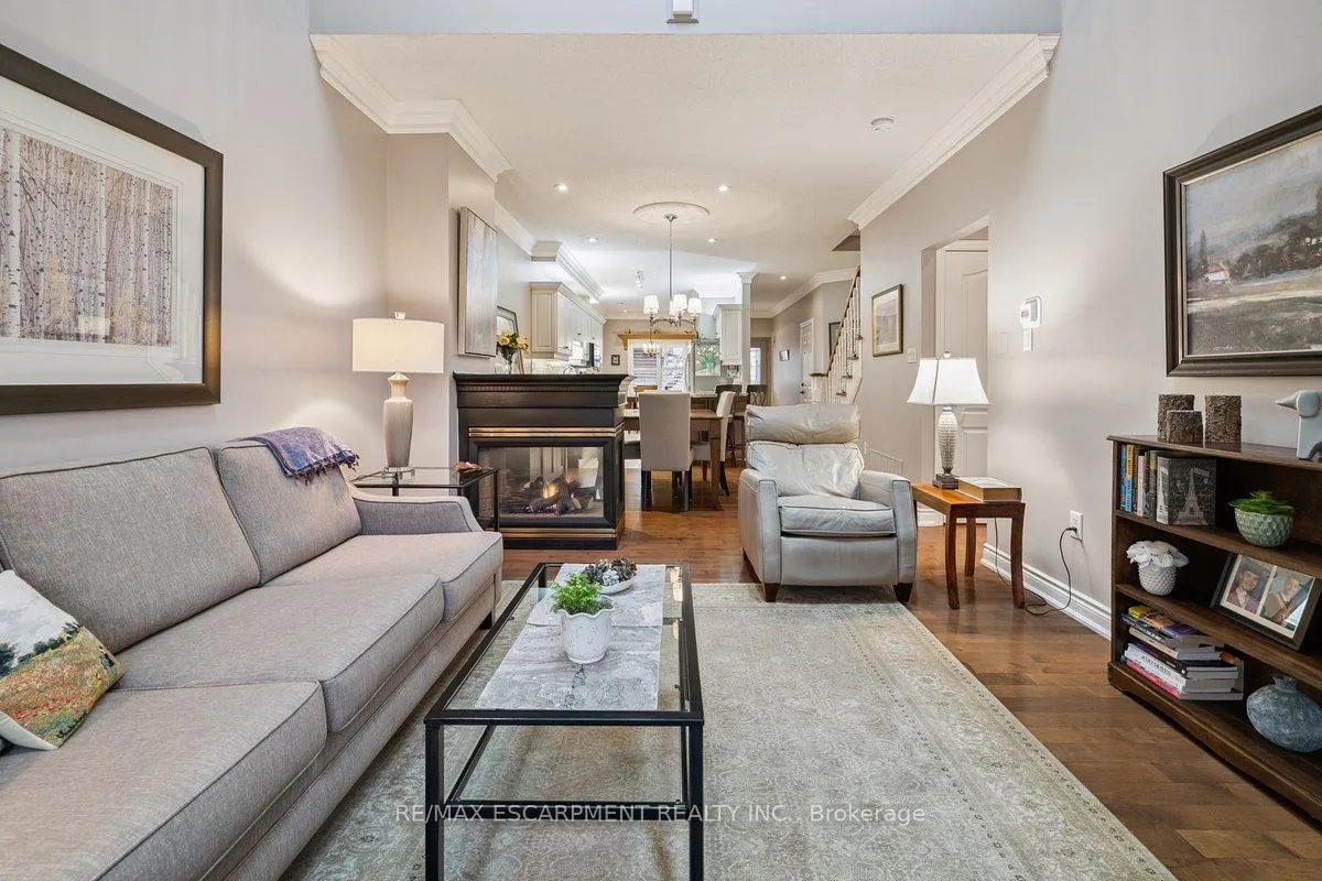 Photo 8 of Unit 3, 1019 North Shore Boulevard E, Burlington, LaSalle — HOMEH