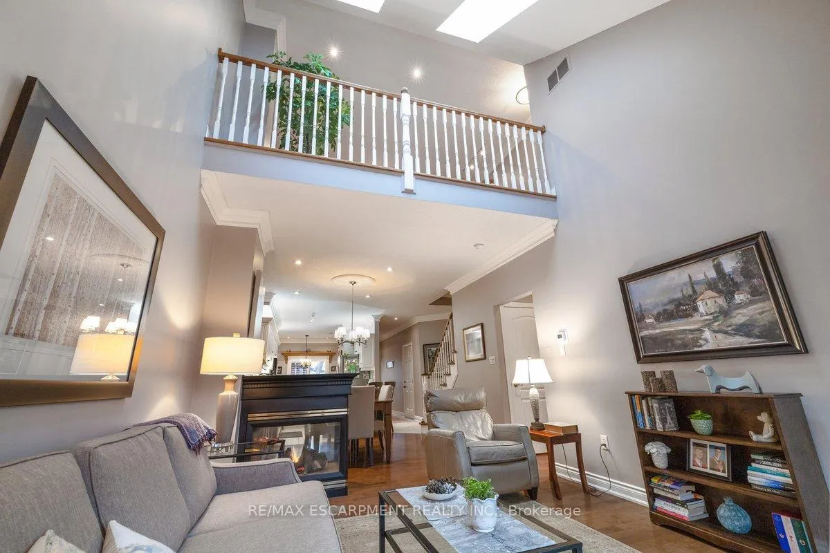 Photo 9 of Unit 3, 1019 North Shore Boulevard E, Burlington, LaSalle — HOMEH