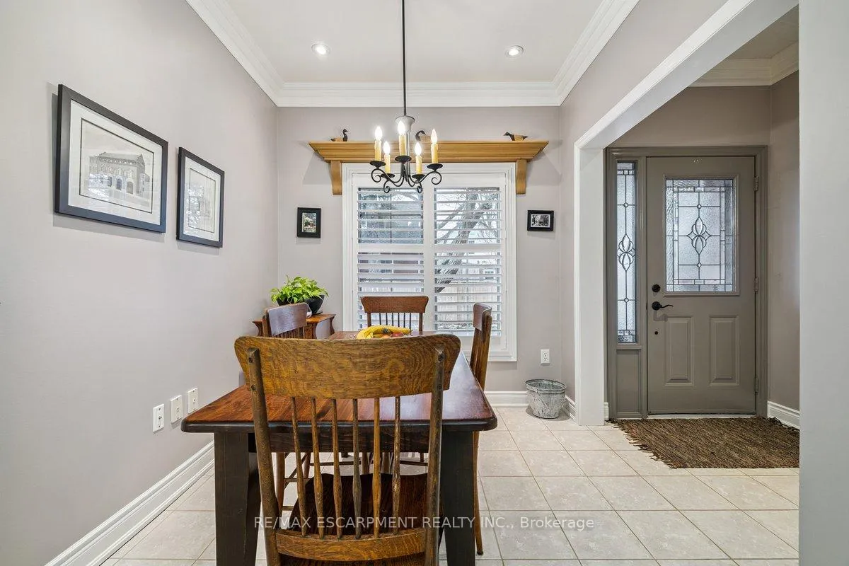 Photo 18 of Unit 3, 1019 North Shore Boulevard E, Burlington, LaSalle — HOMEH