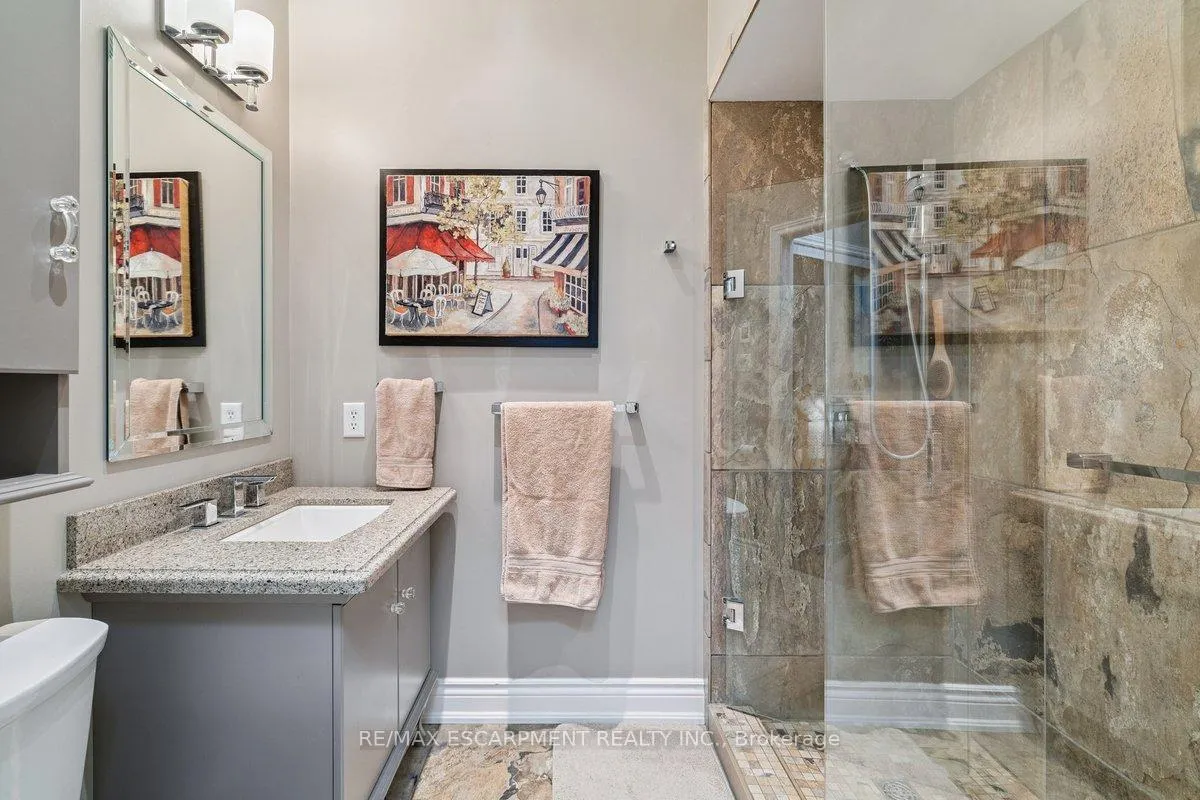 Photo 24 of Unit 3, 1019 North Shore Boulevard E, Burlington, LaSalle — HOMEH