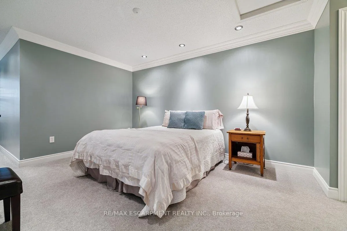 Photo 29 of Unit 3, 1019 North Shore Boulevard E, Burlington, LaSalle — HOMEH