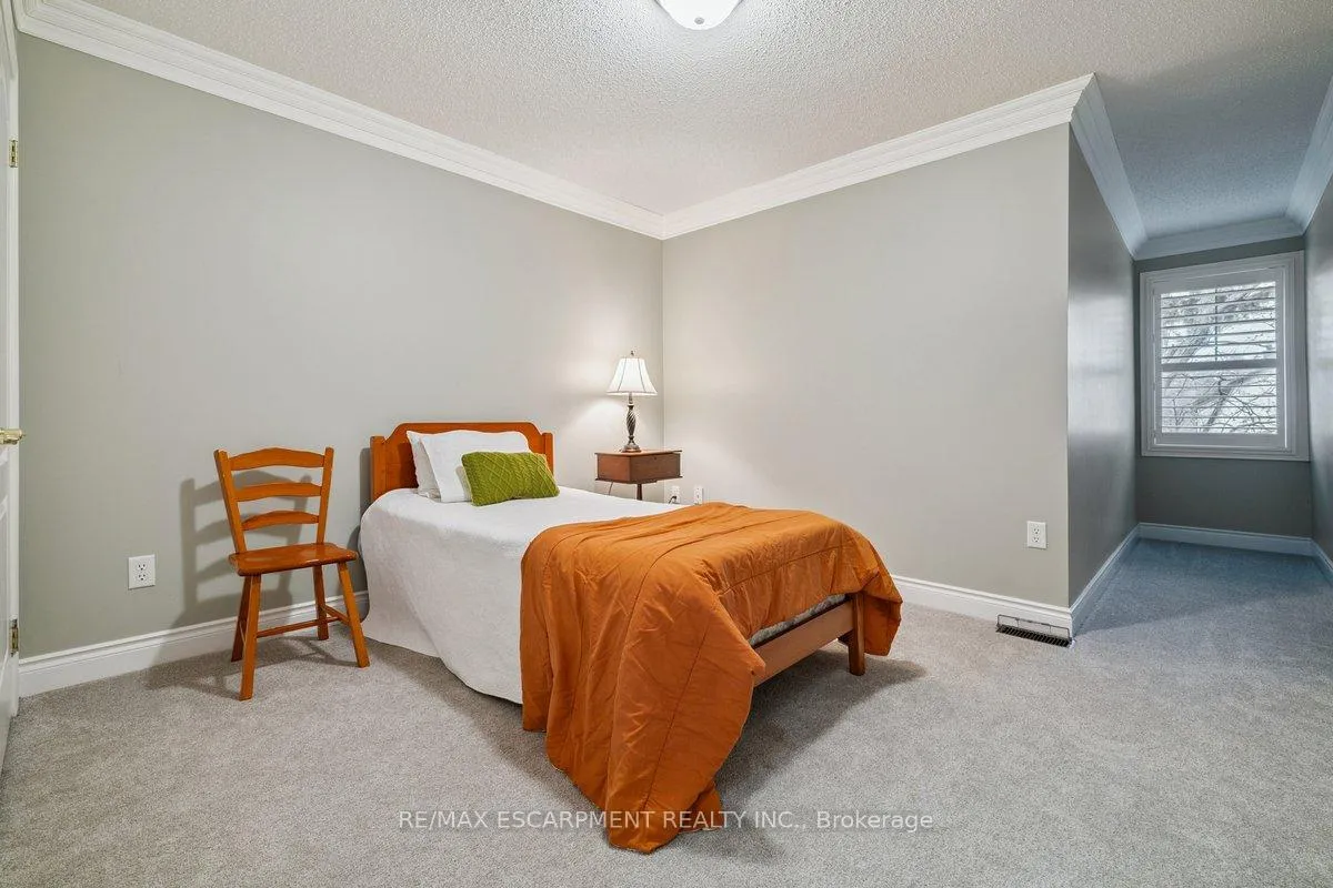 Photo 33 of Unit 3, 1019 North Shore Boulevard E, Burlington, LaSalle — HOMEH