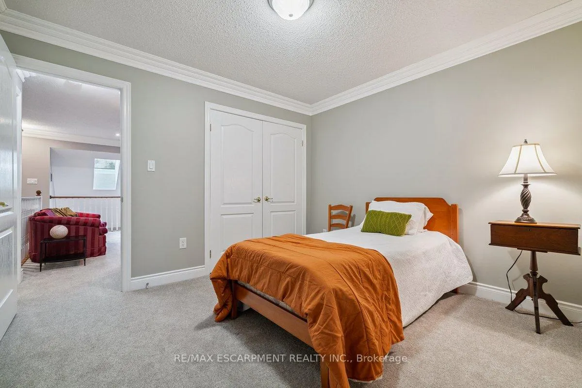 Photo 34 of Unit 3, 1019 North Shore Boulevard E, Burlington, LaSalle — HOMEH
