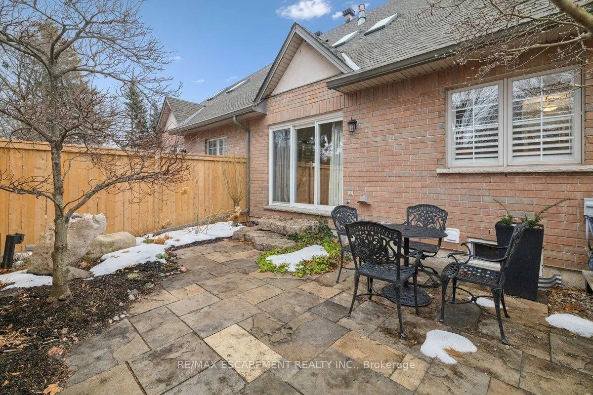 Photo 35 of Unit 3, 1019 North Shore Boulevard E, Burlington, LaSalle — HOMEH