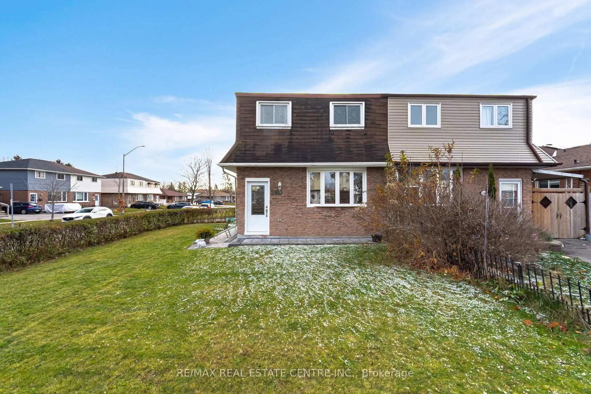 Photo 2 of 260 Kinmount Crescent, Oshawa, Lakeview — HOMEH