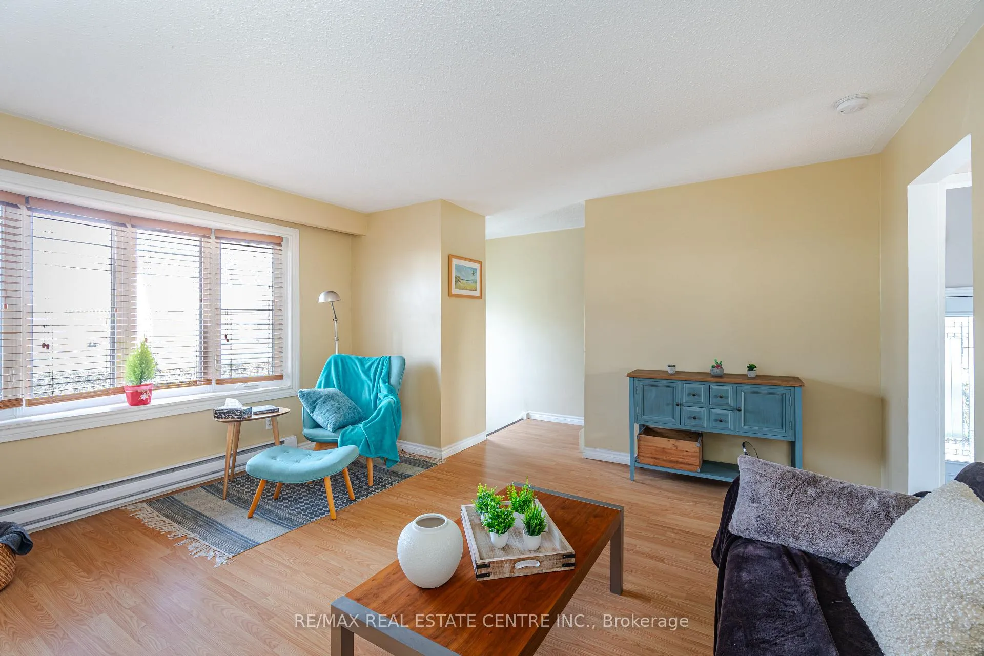 Photo 9 of 260 Kinmount Crescent, Oshawa, Lakeview — HOMEH