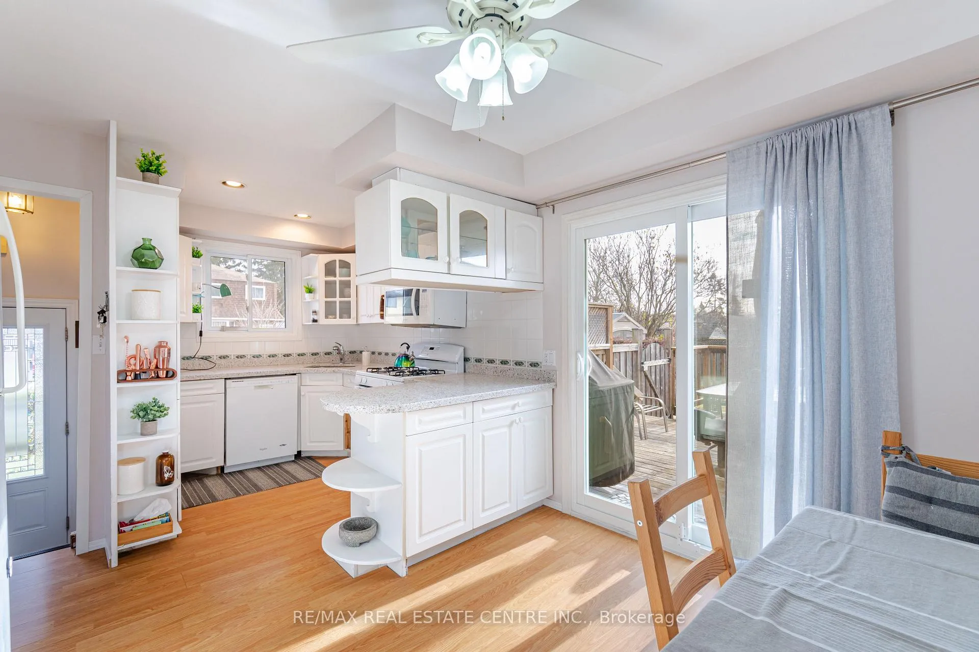 Photo 16 of 260 Kinmount Crescent, Oshawa, Lakeview — HOMEH