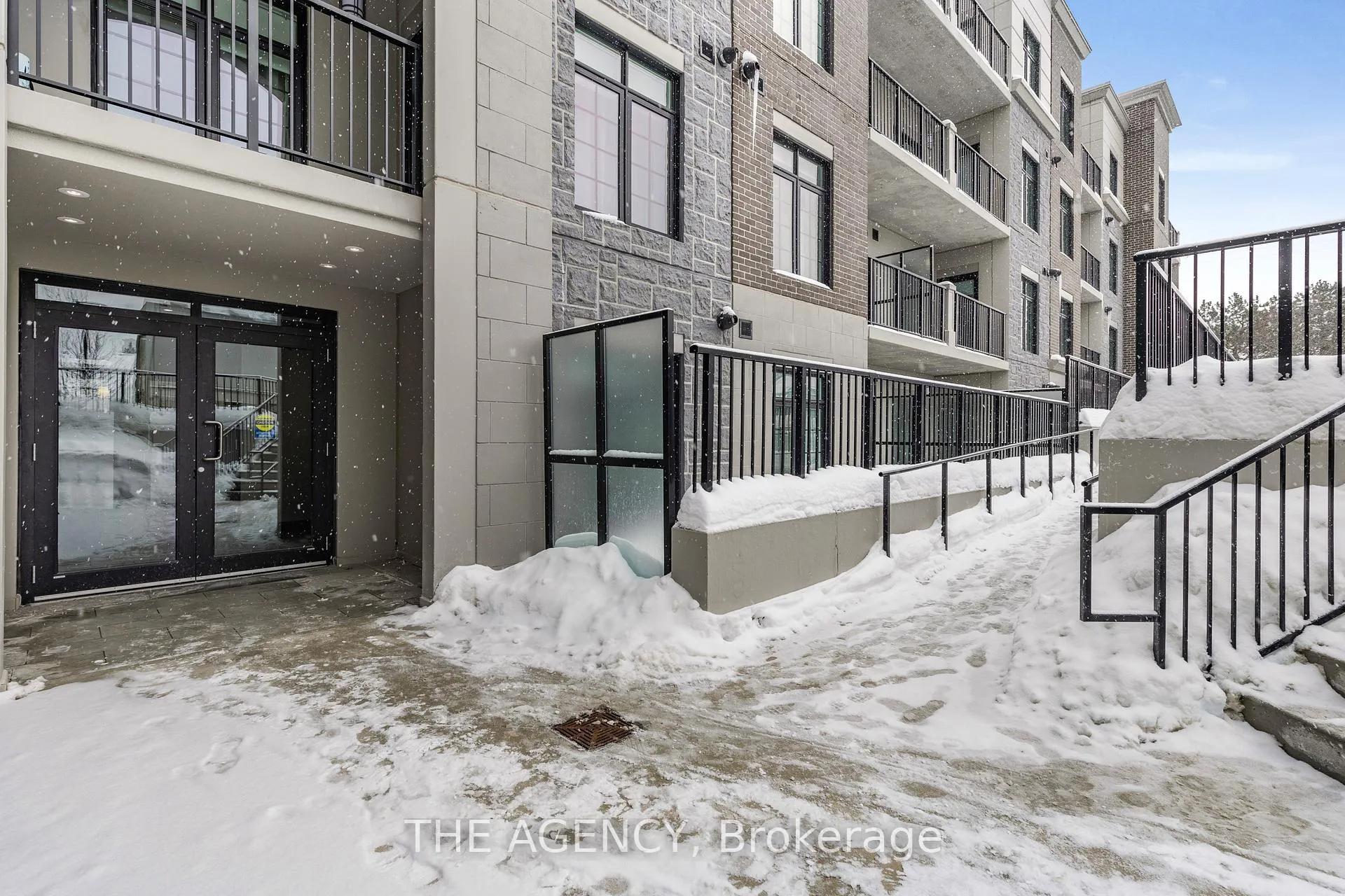 Photo 2 of Unit 209, 153 Wilson Street W, Hamilton, Ancaster — HOMEH
