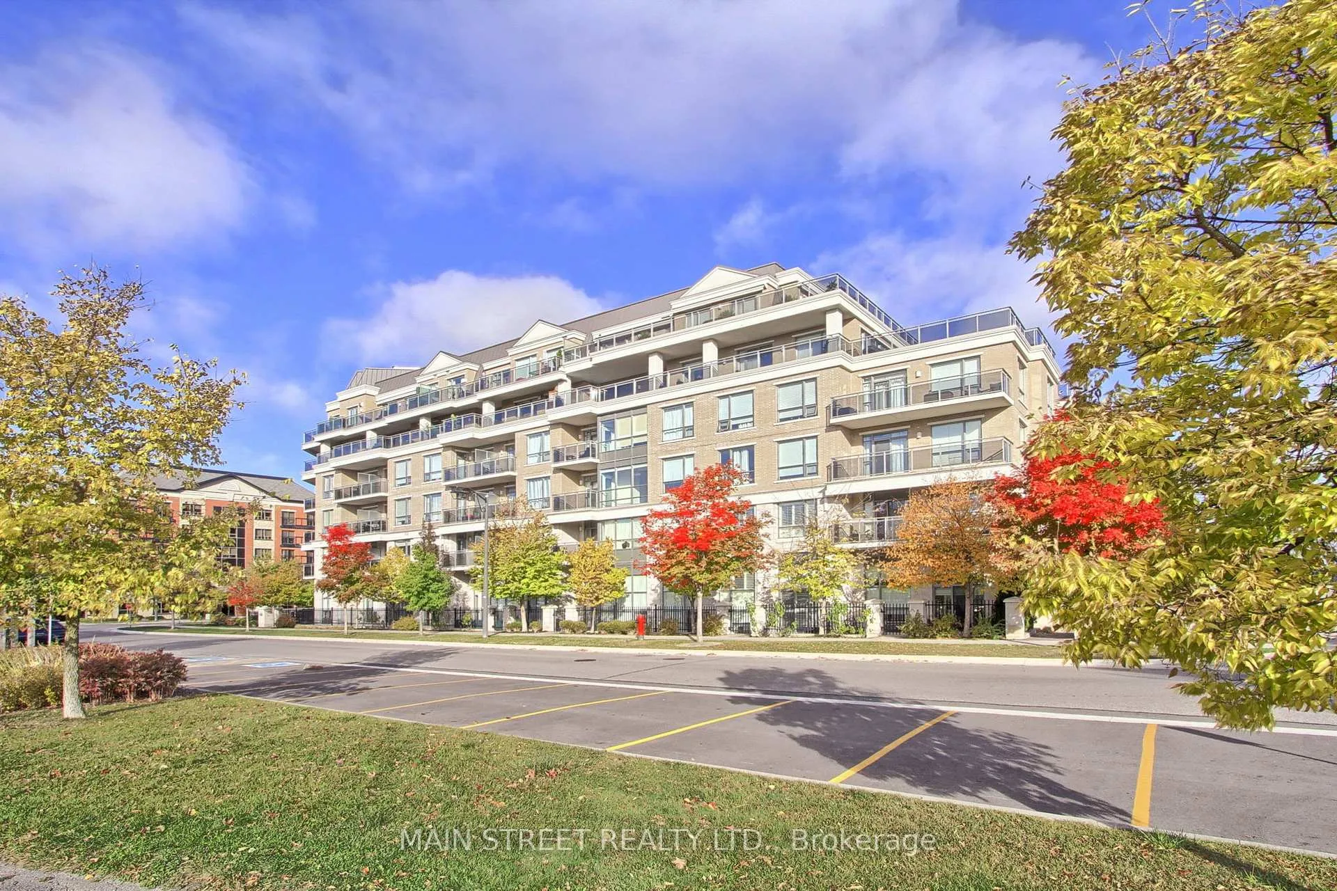 Photo 3 of Unit 228, 111 Civic Square Gate E, Aurora, Bayview Wellington — HOMEH