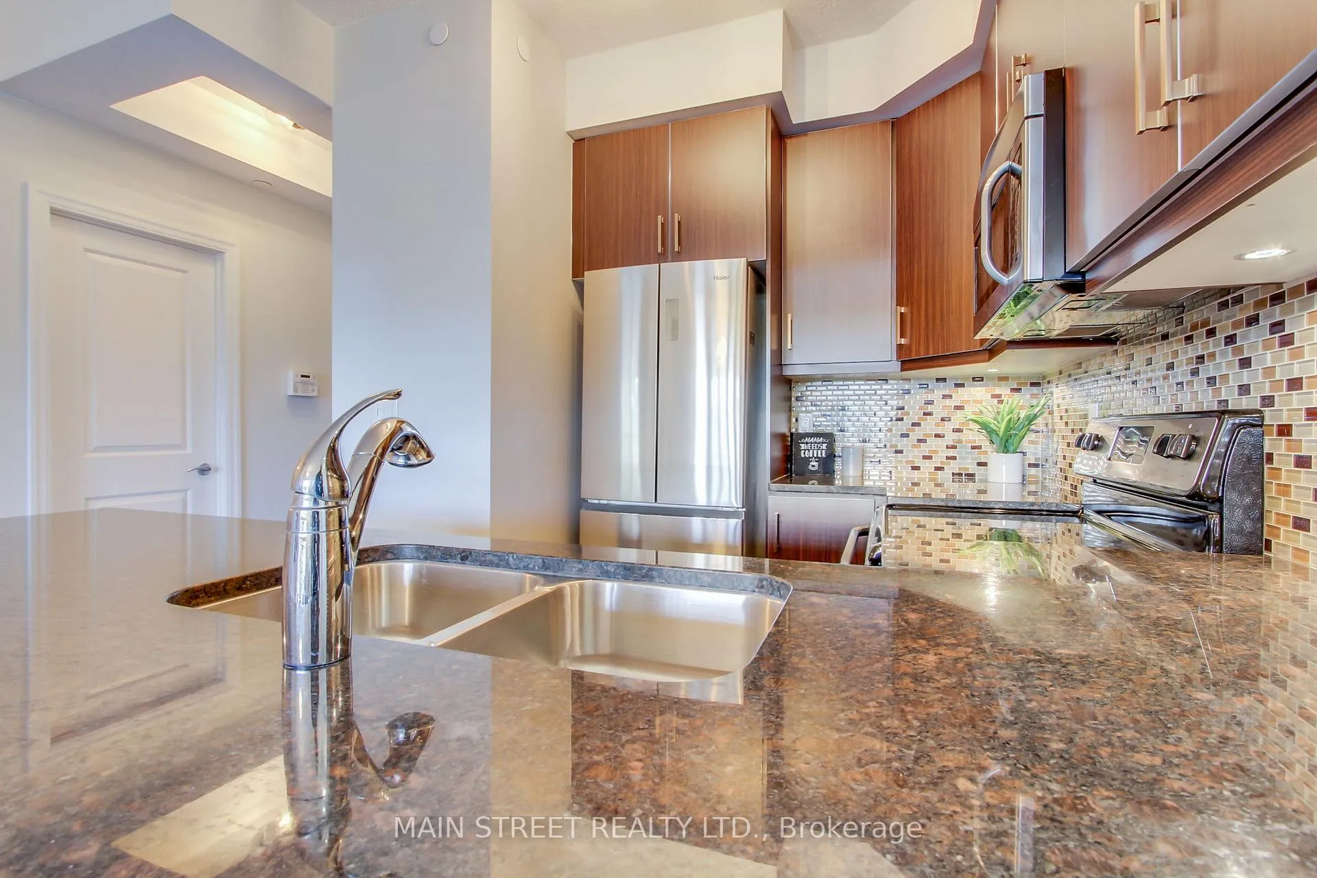 Photo 6 of Unit 228, 111 Civic Square Gate E, Aurora, Bayview Wellington — HOMEH