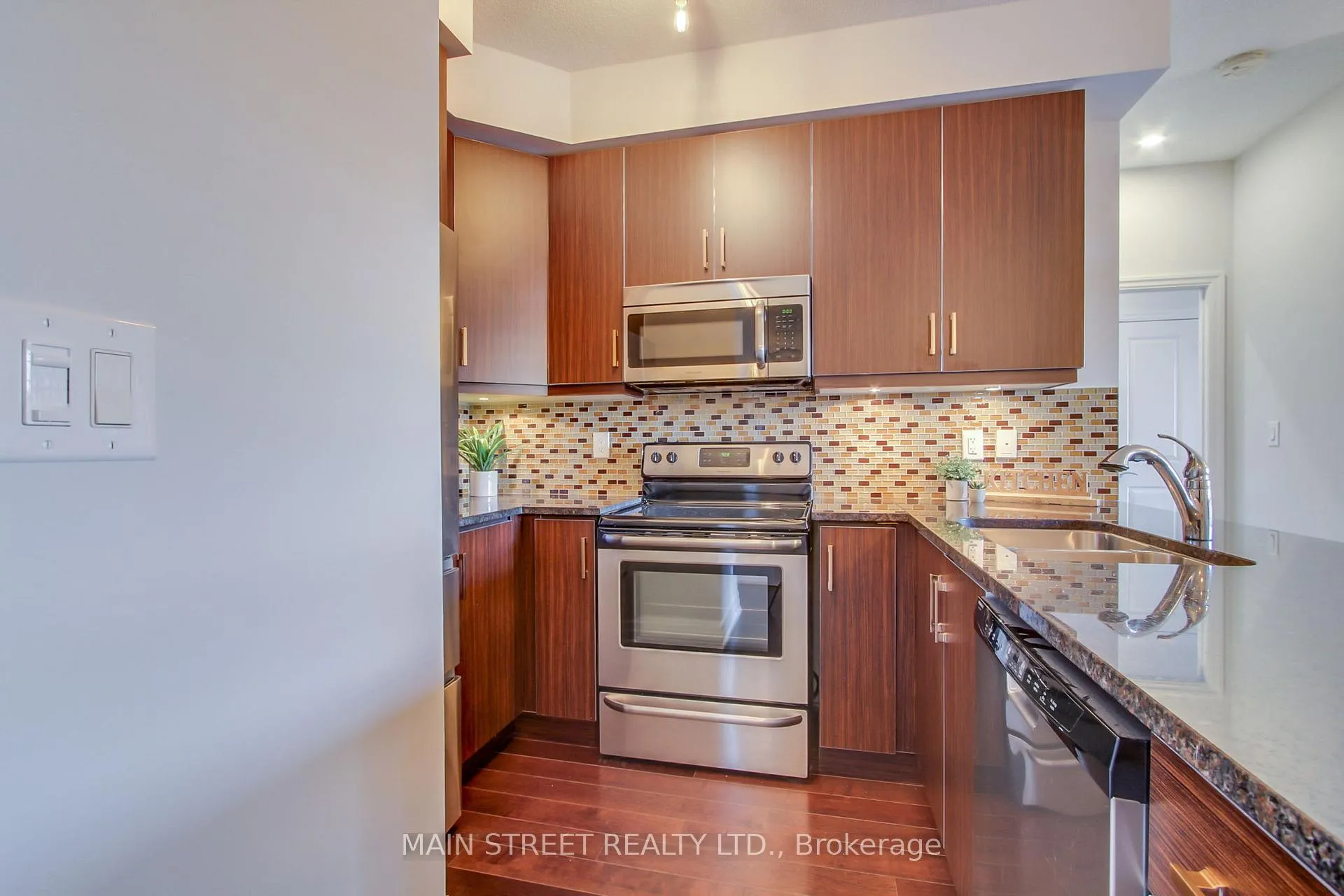 Photo 7 of Unit 228, 111 Civic Square Gate E, Aurora, Bayview Wellington — HOMEH
