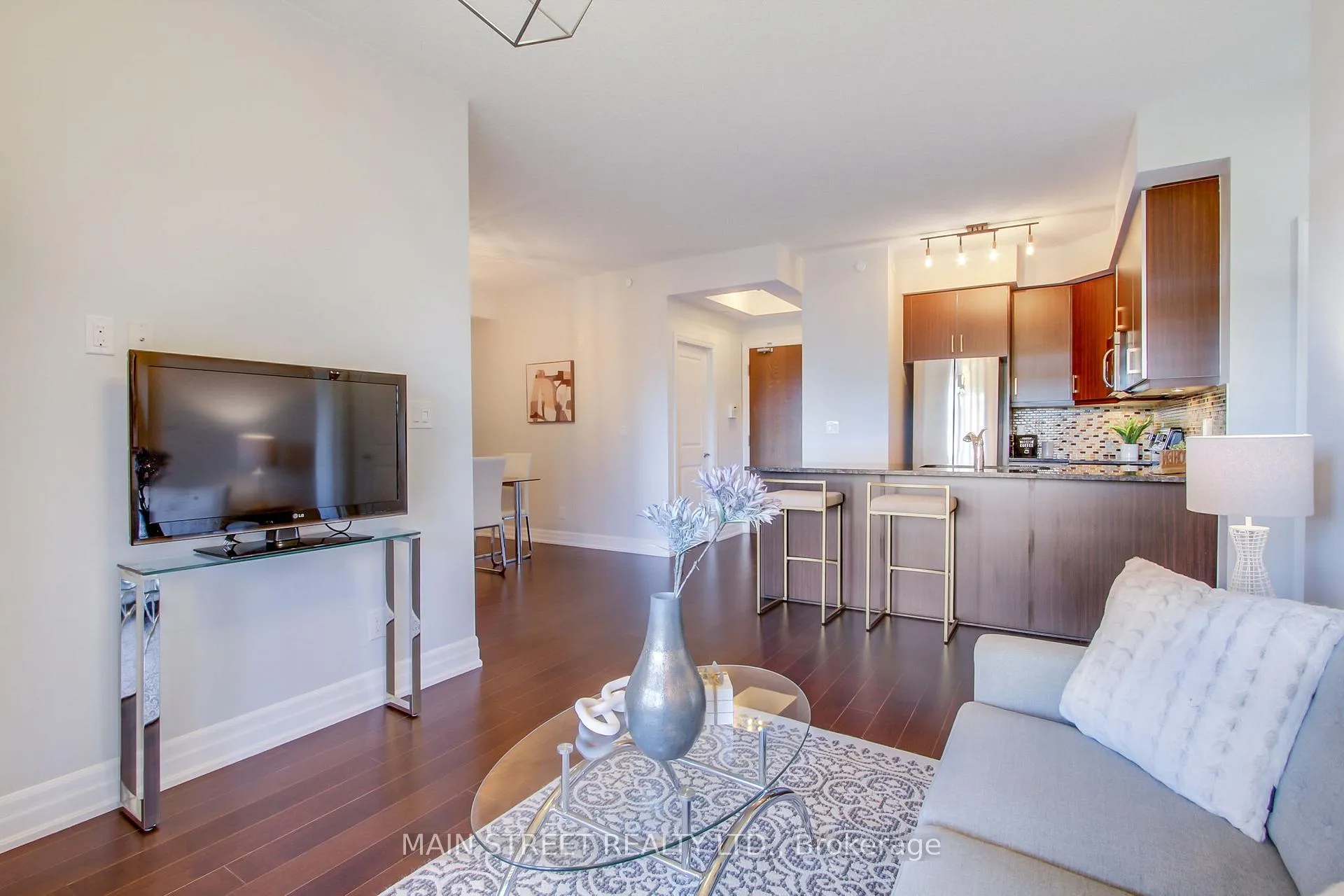 Photo 15 of Unit 228, 111 Civic Square Gate E, Aurora, Bayview Wellington — HOMEH