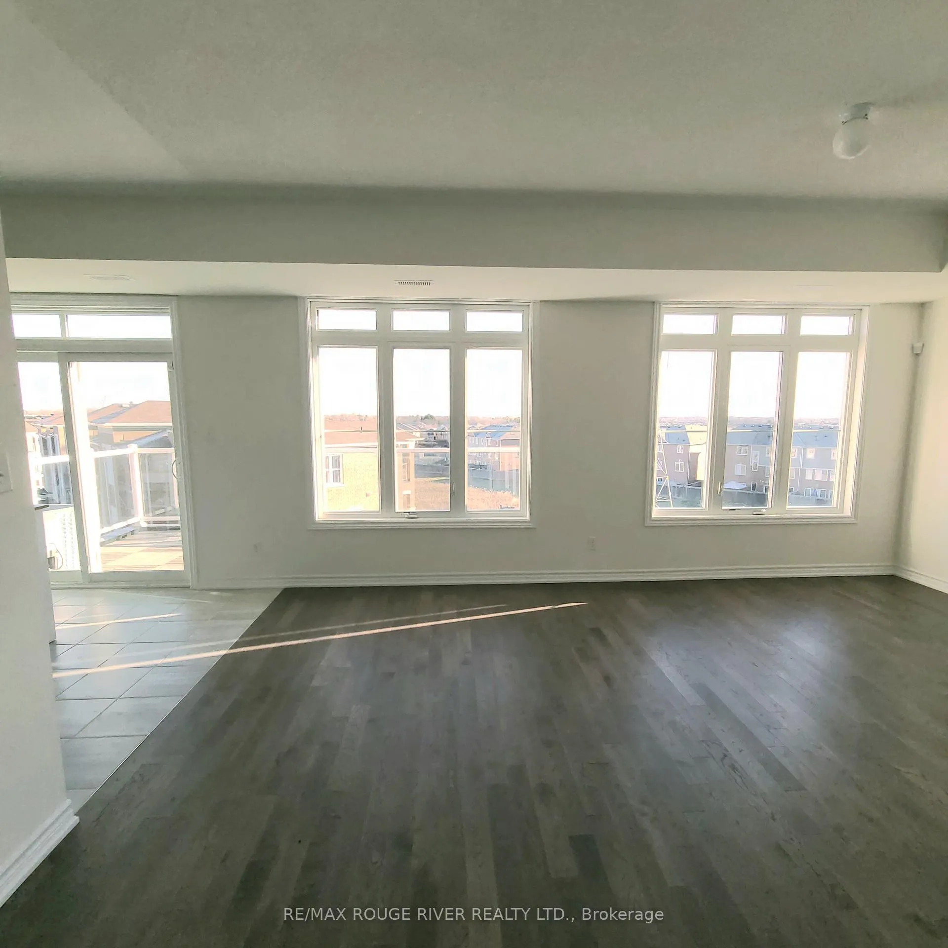 Photo 8 of Unit #109, 2540 William Jackson Drive, Pickering, Duffin Heights — HOMEH