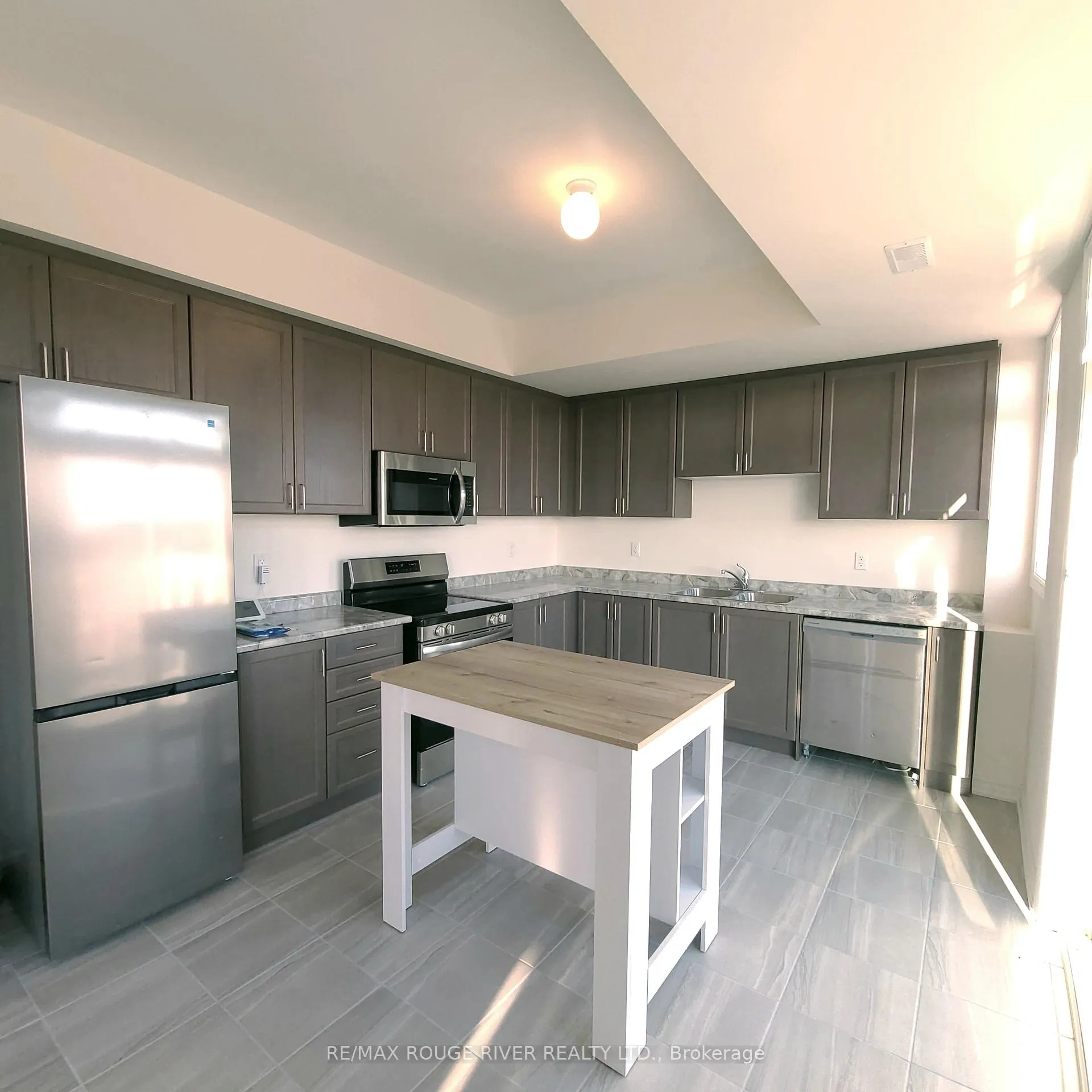 Photo 11 of Unit #109, 2540 William Jackson Drive, Pickering, Duffin Heights — HOMEH