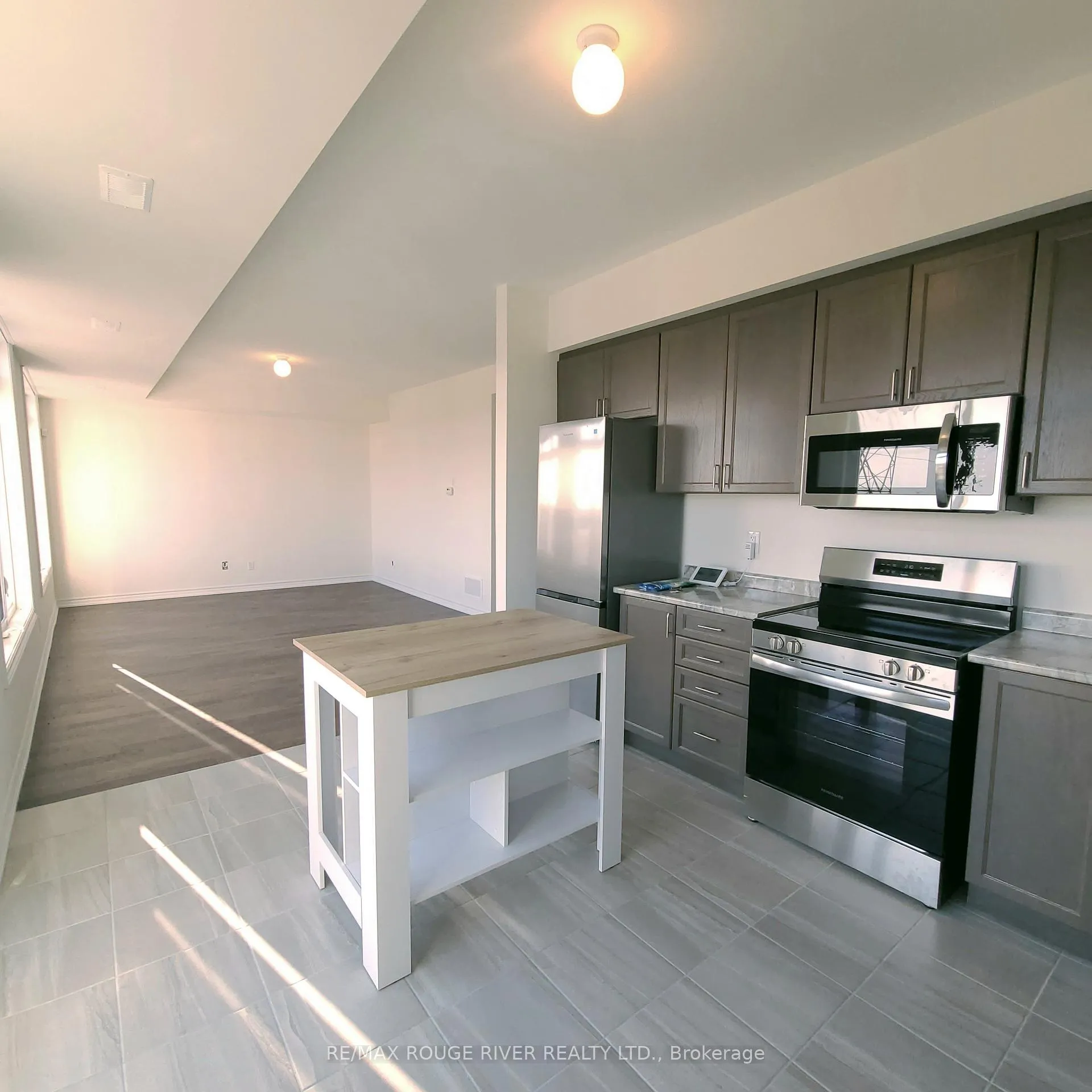 Photo 13 of Unit #109, 2540 William Jackson Drive, Pickering, Duffin Heights — HOMEH