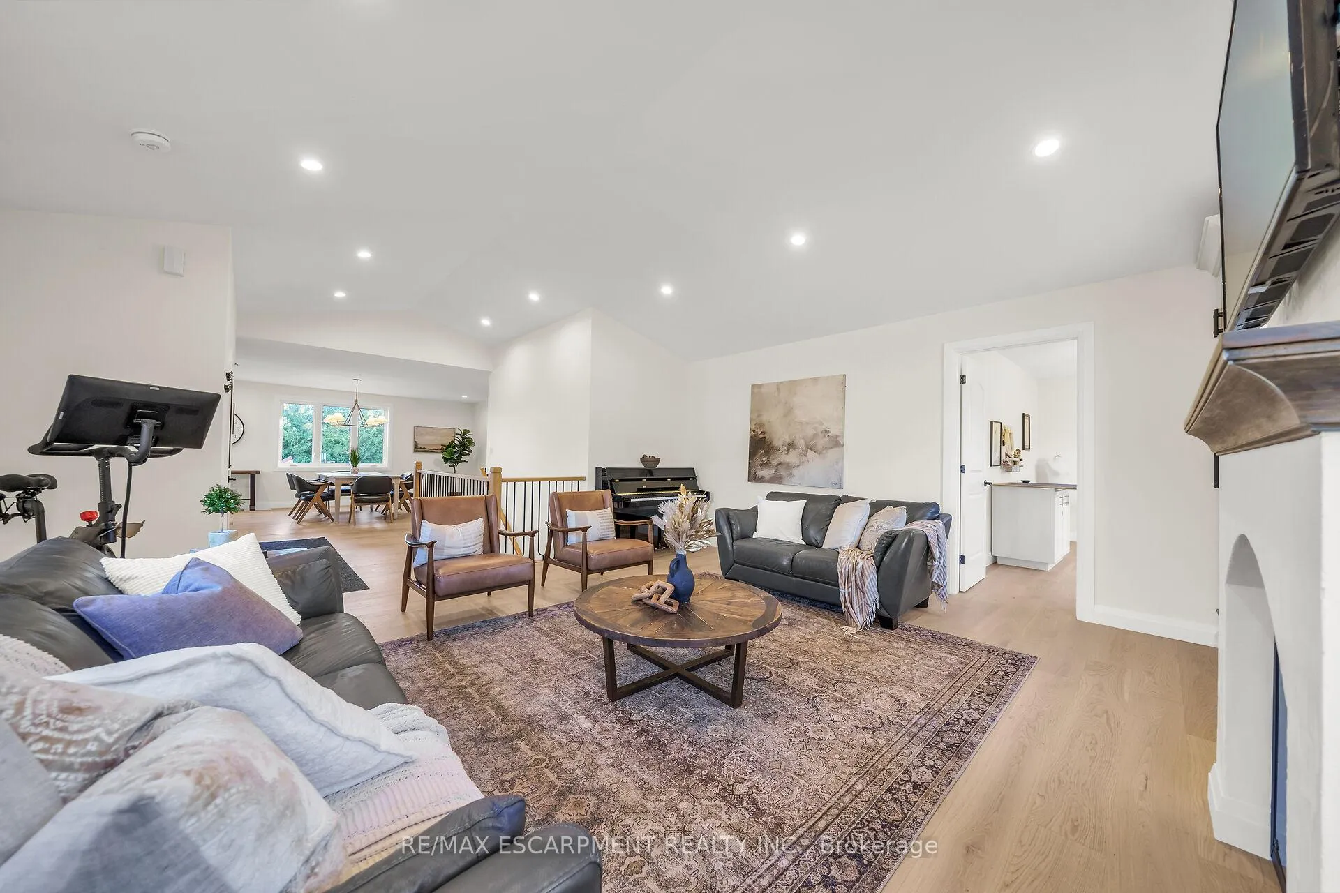 Photo 6 of 73 Valley Road, Hamilton, Dundas — HOMEH