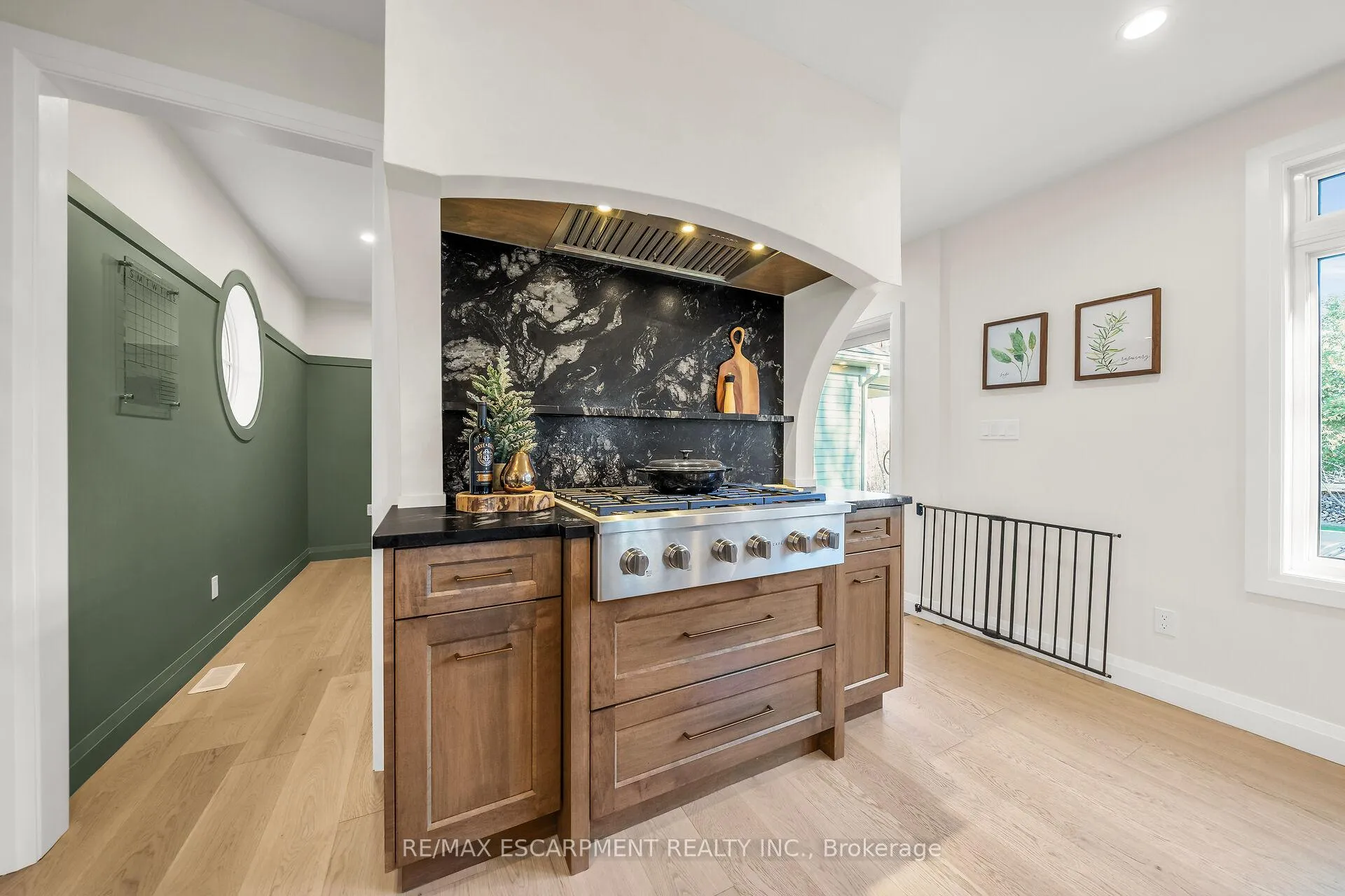 Photo 14 of 73 Valley Road, Hamilton, Dundas — HOMEH