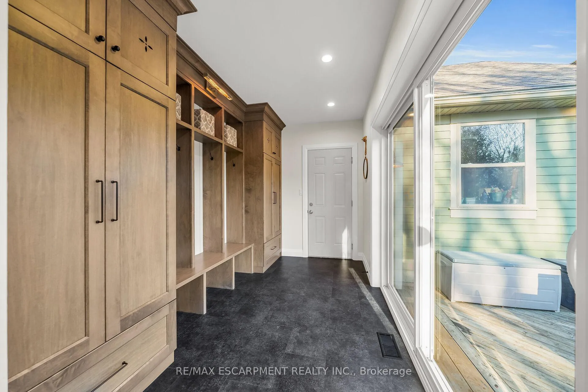 Photo 16 of 73 Valley Road, Hamilton, Dundas — HOMEH
