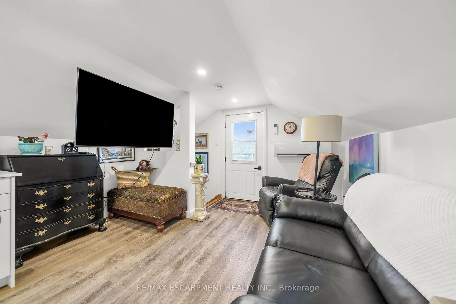 Photo 29 of 73 Valley Road, Hamilton, Dundas — HOMEH